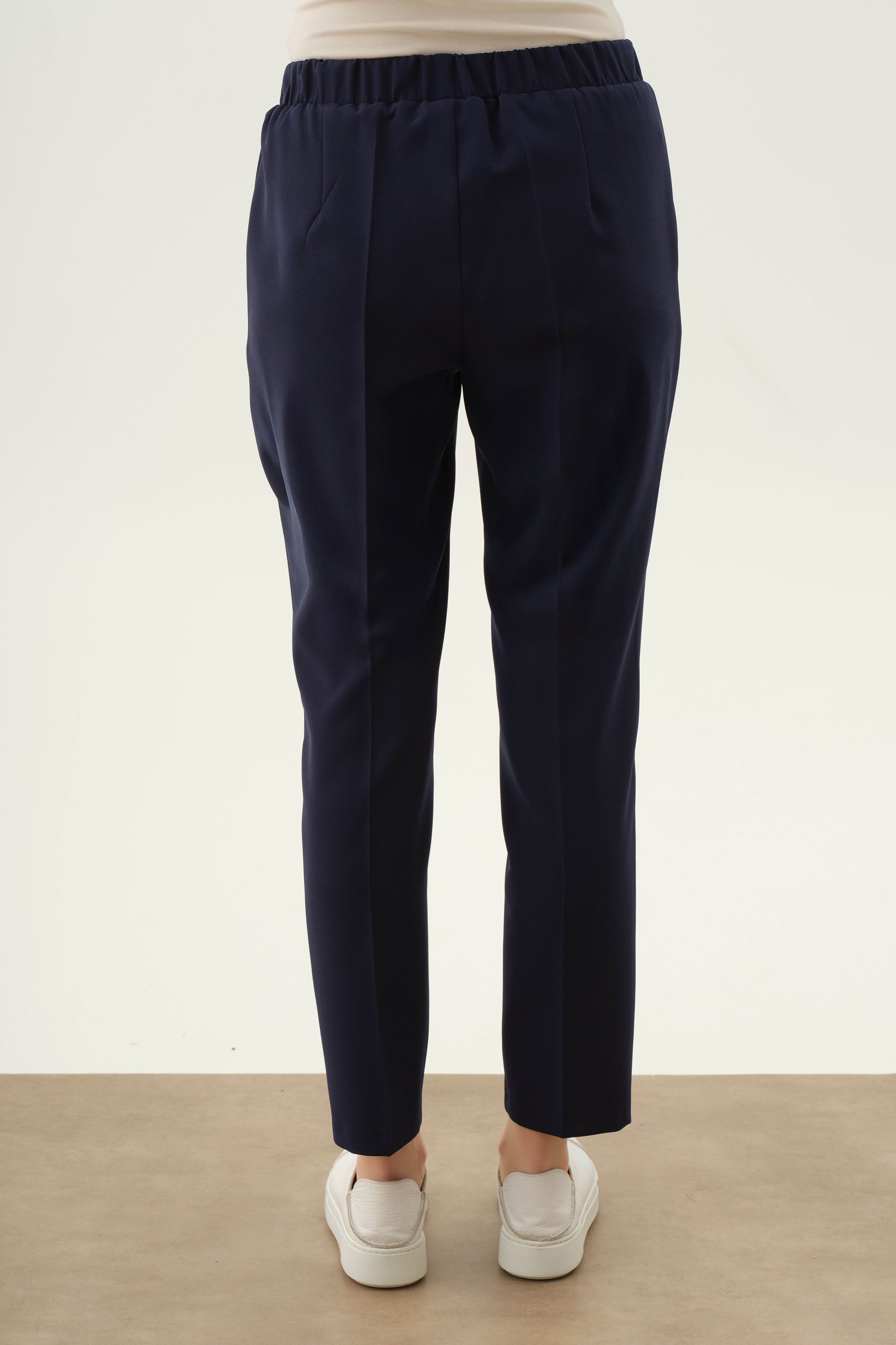 Bel Lastikli Havuç Pantolon - Lacivert TUGBA