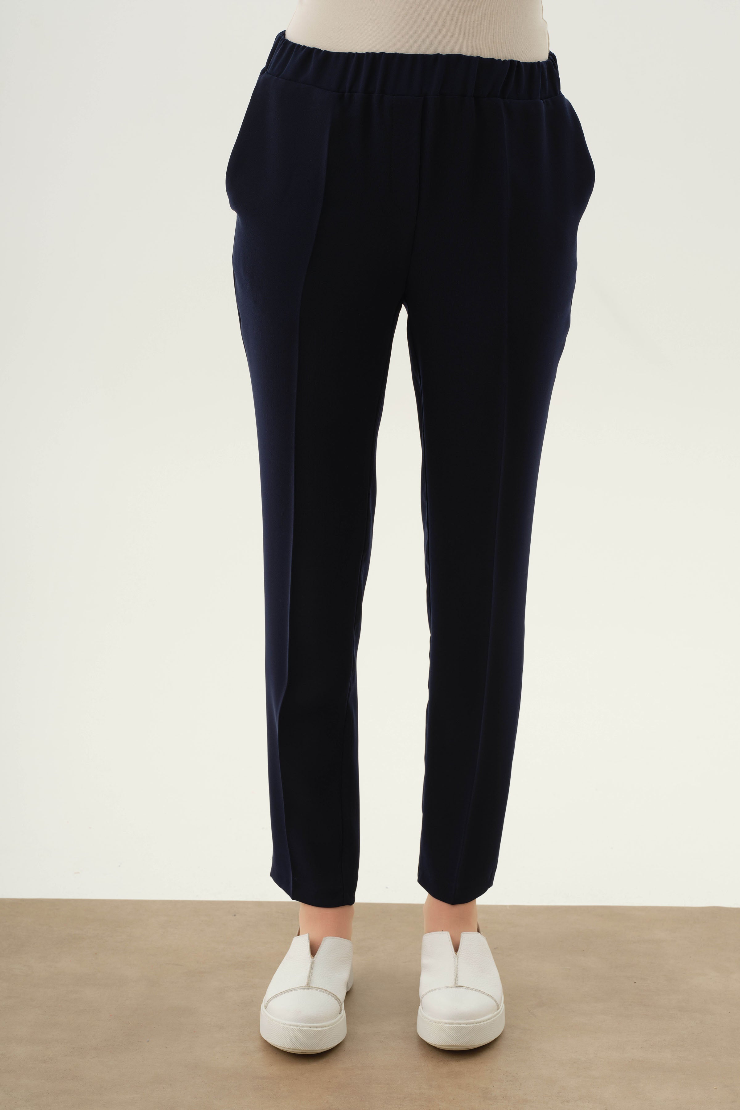 Bel Lastikli Dar Paça Pantolon - Lacivert TUGBA