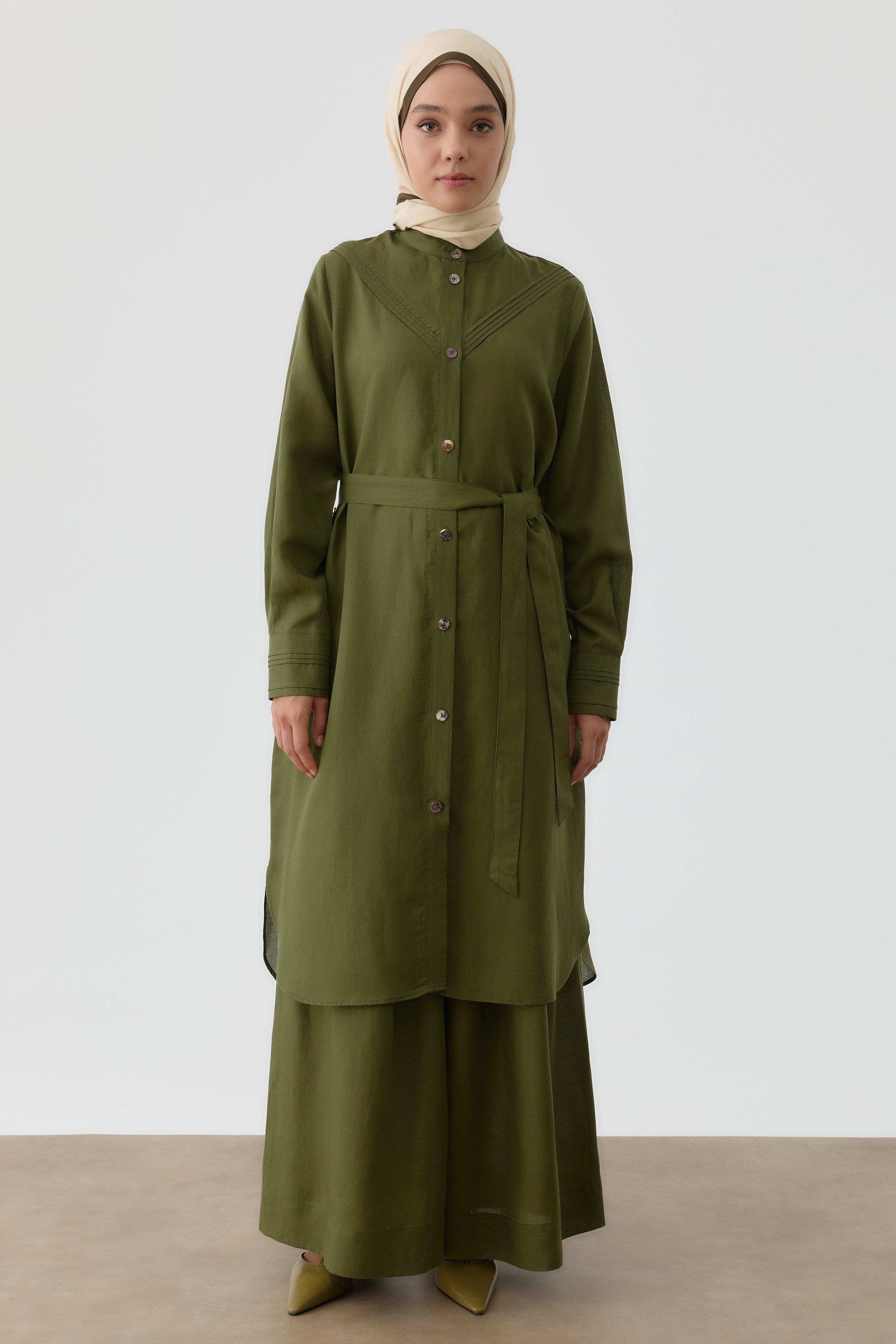 Nervür Detaylı Yırtmaçlı Tunik - Haki TUGBA