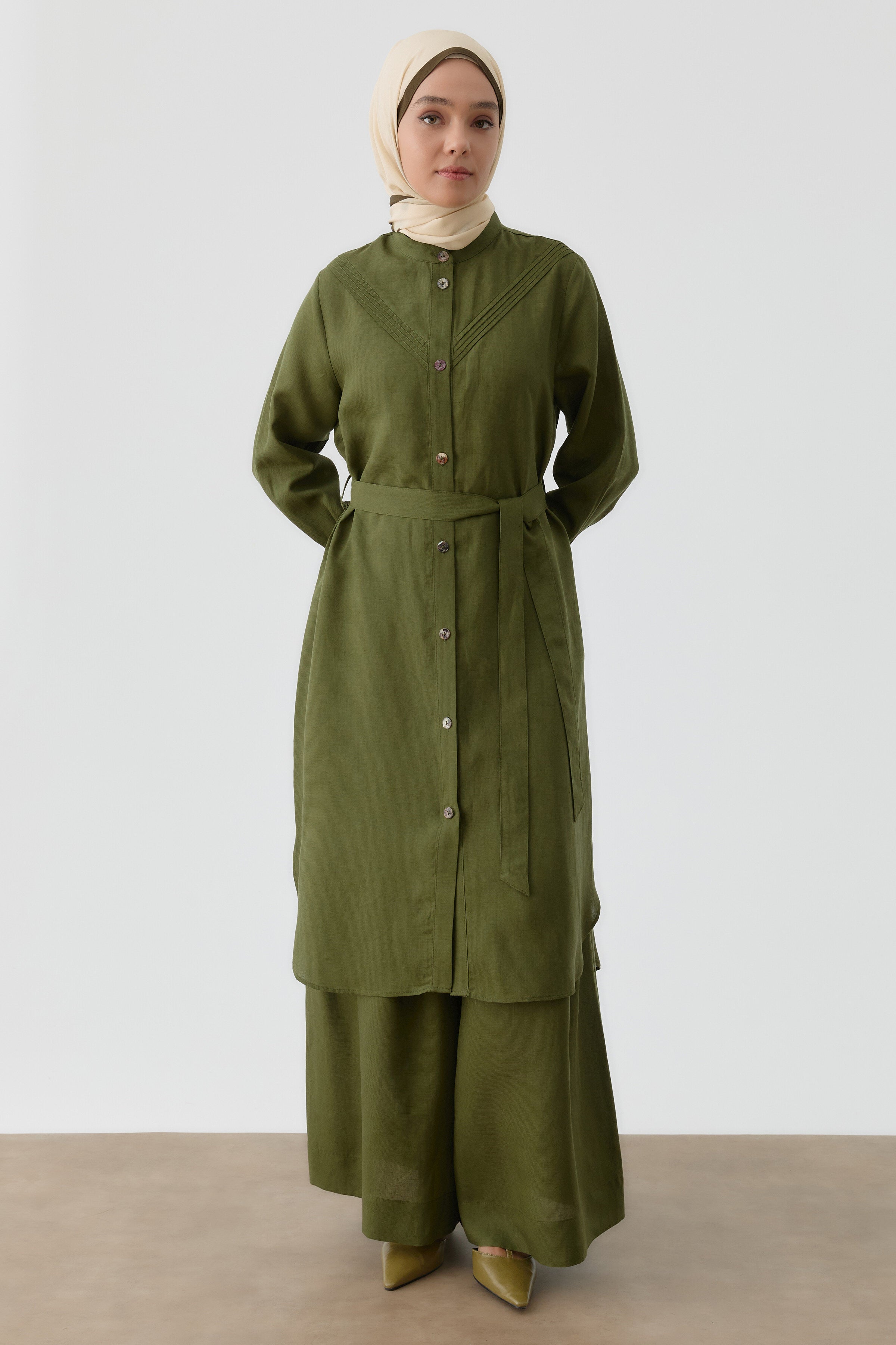 Nervür Detaylı Yırtmaçlı Tunik - Haki TUGBA