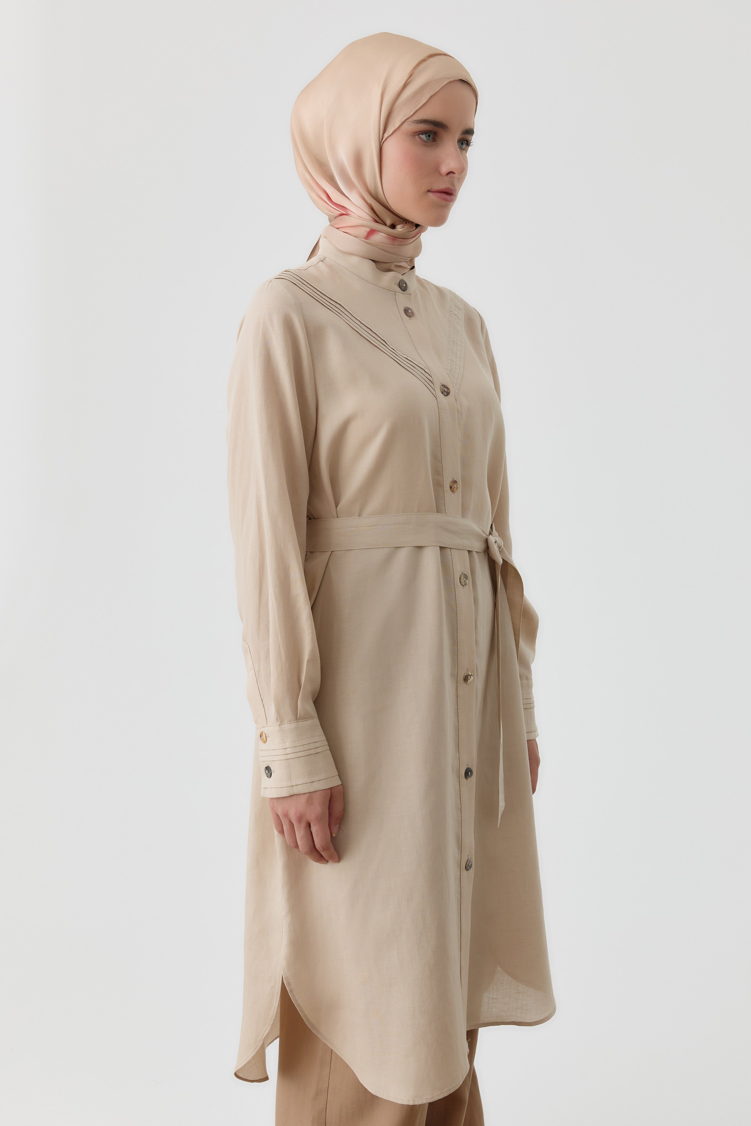 Nervür Detaylı Yırtmaçlı Tunik - Bej TUGBA