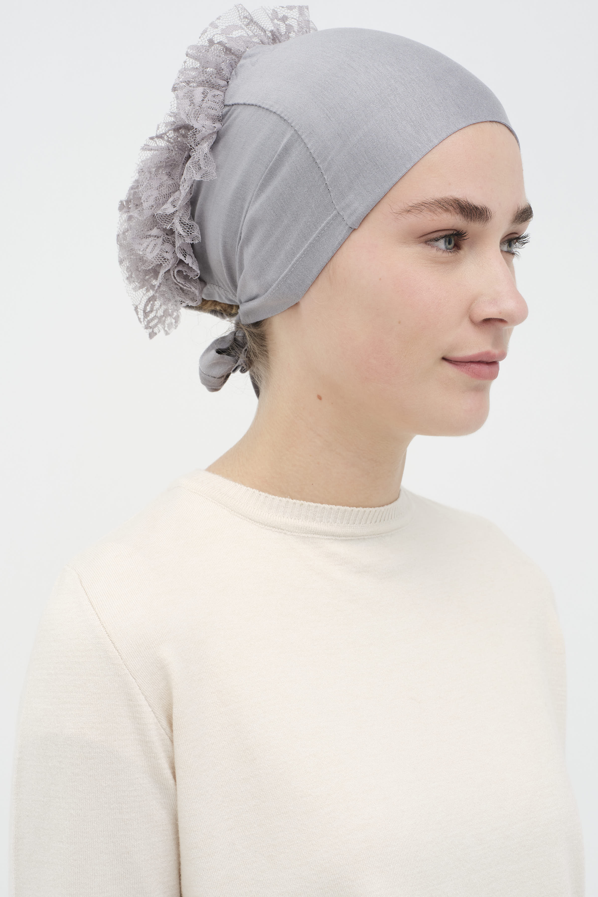 Dantelli Topuz Bone - Gri TUGBA