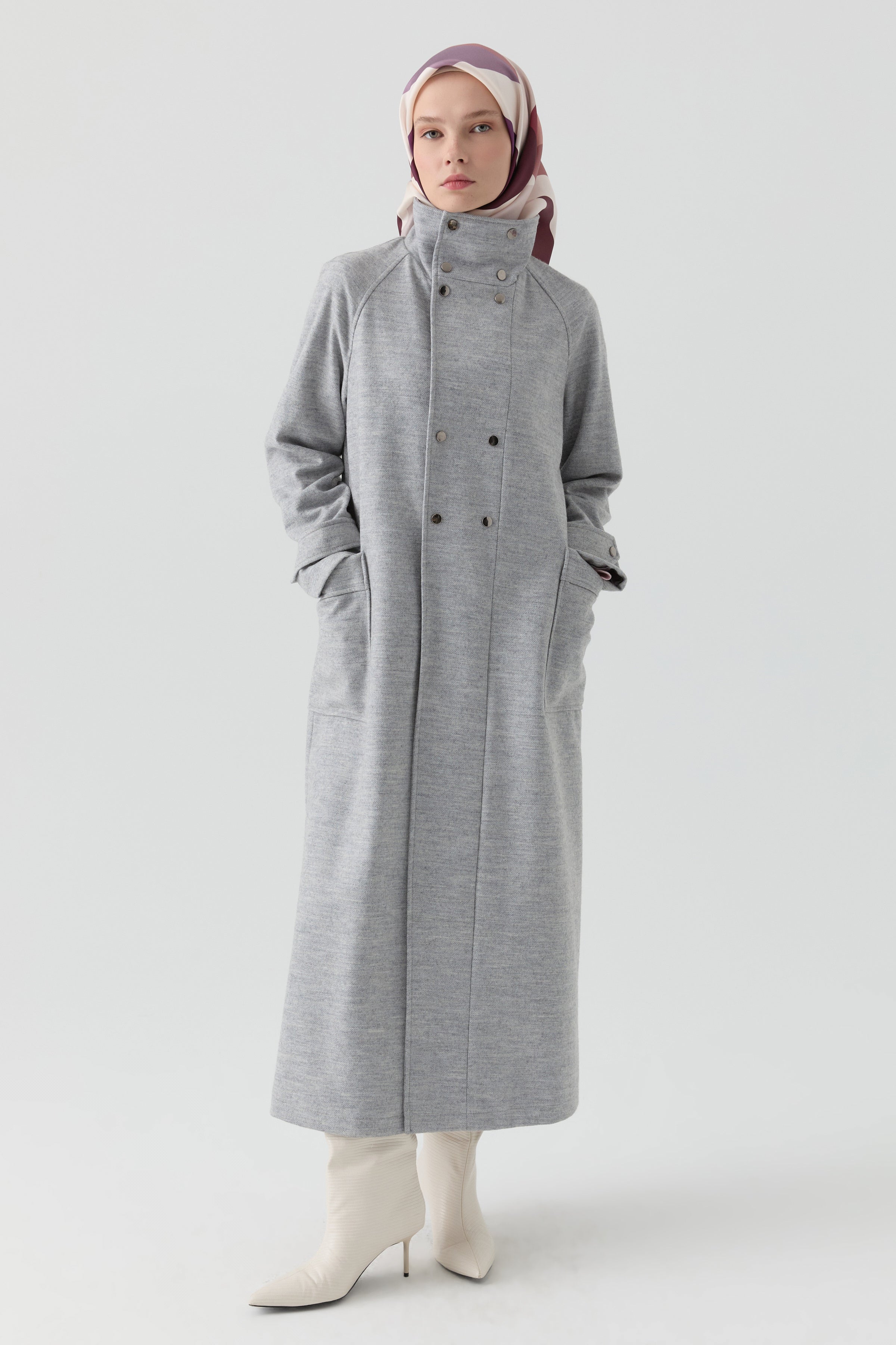 Ters Pat Kapamalı Keçe Manto - Gri TUGBA