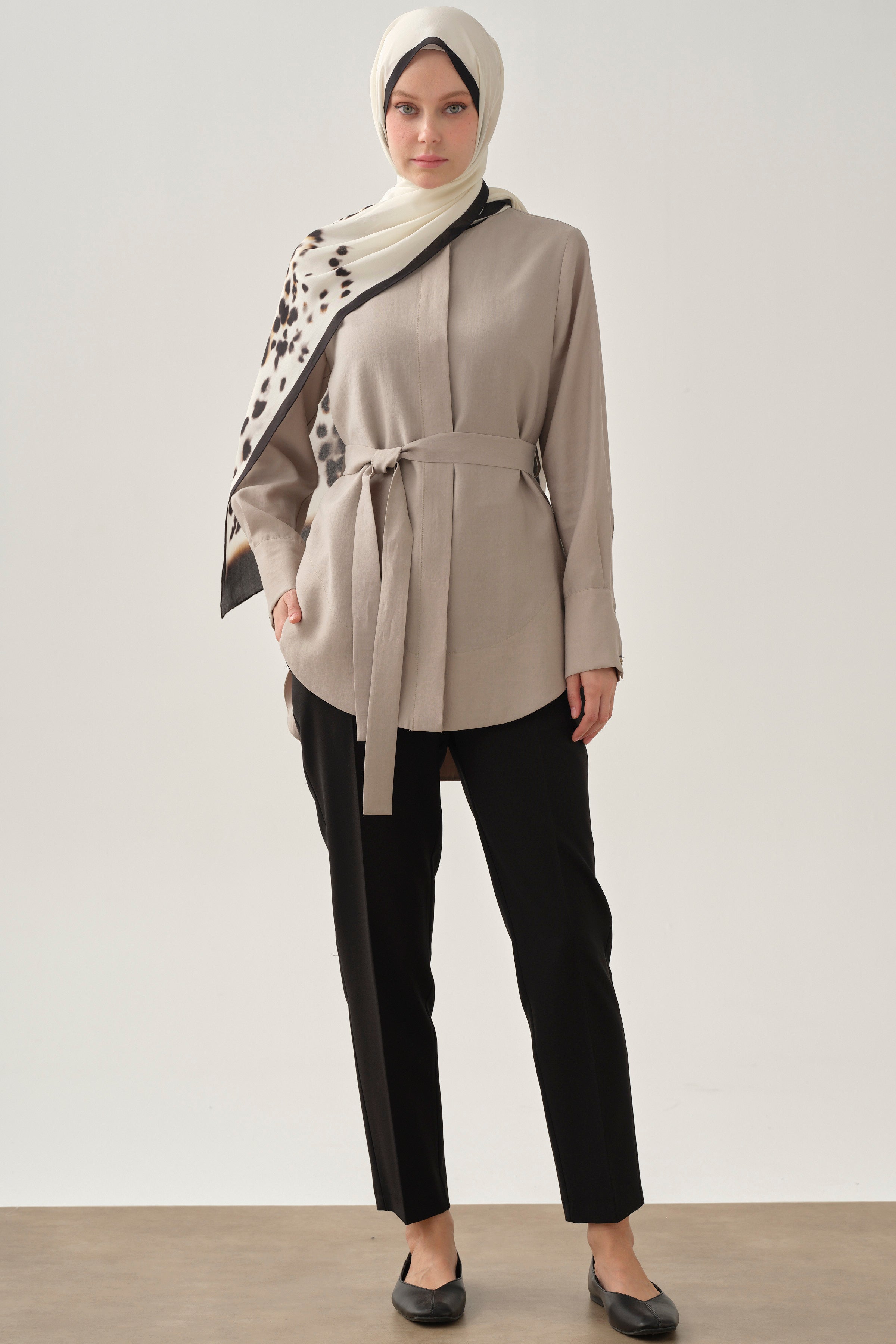 Bel Lastikli Havuç Pantolon - Siyah TUGBA