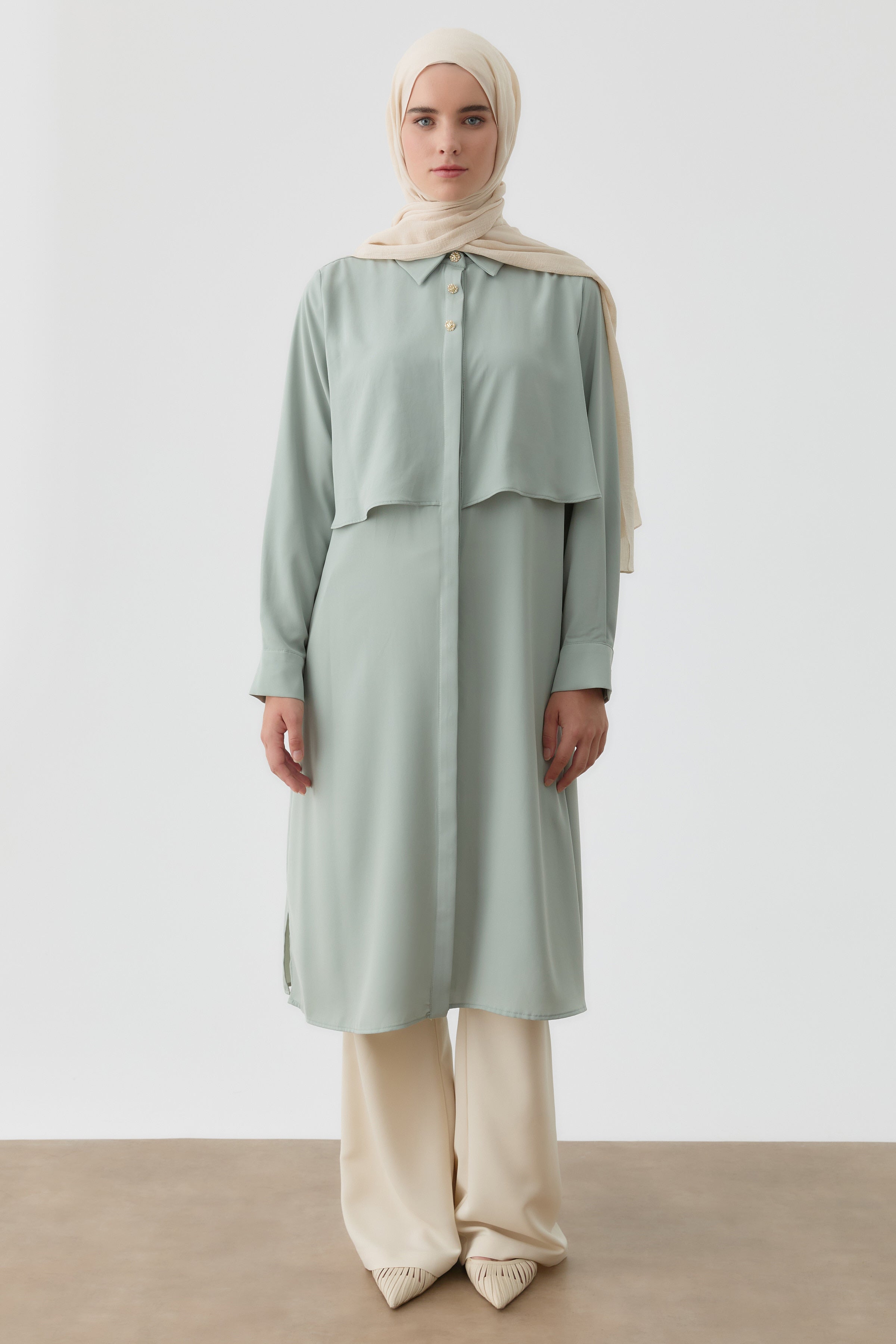 Rüzgarlık Detaylı Çiçek Düğmeli Tunik - Mint TUGBA