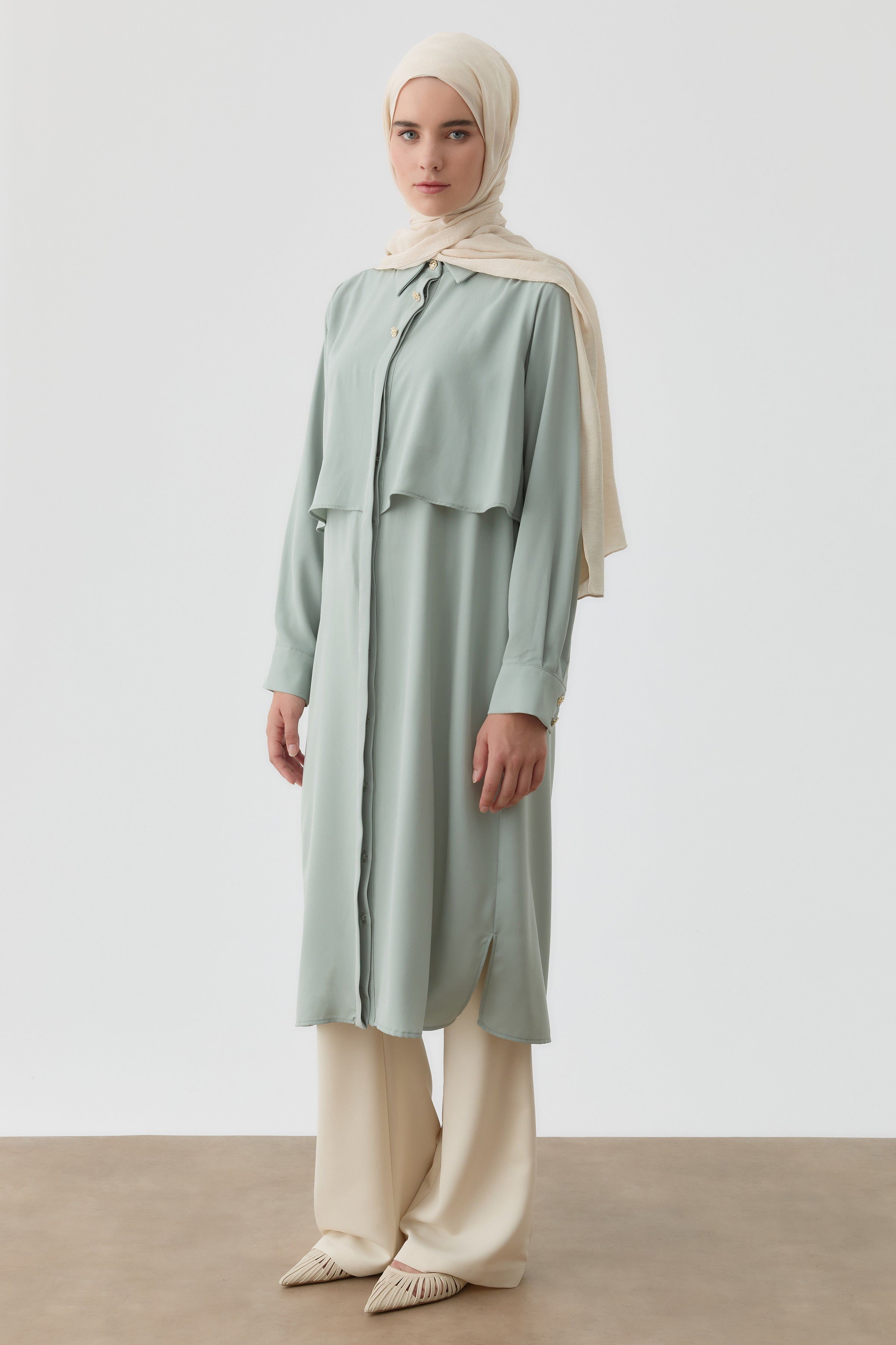 Rüzgarlık Detaylı Çiçek Düğmeli Tunik - Mint TUGBA