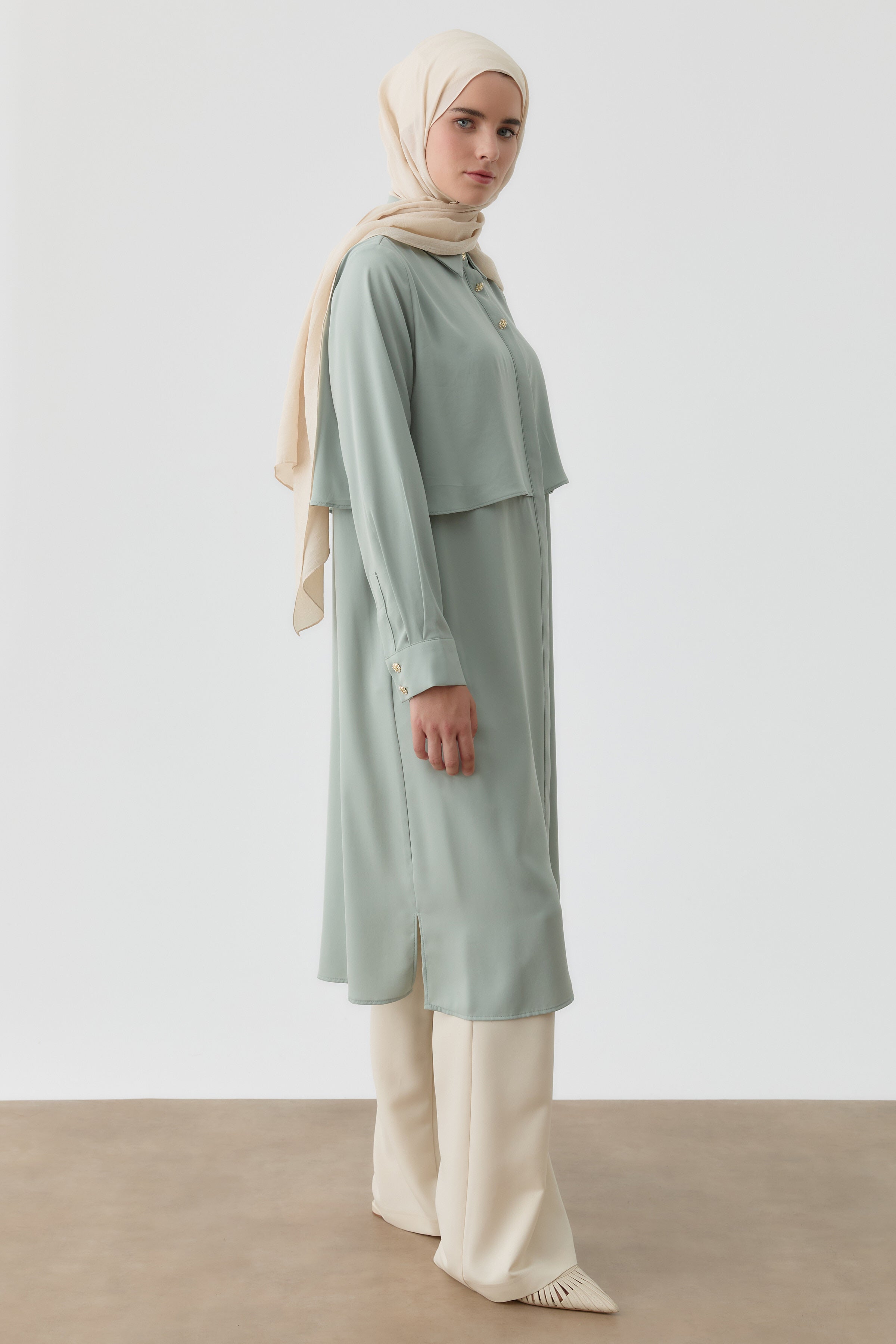 Rüzgarlık Detaylı Çiçek Düğmeli Tunik - Mint TUGBA