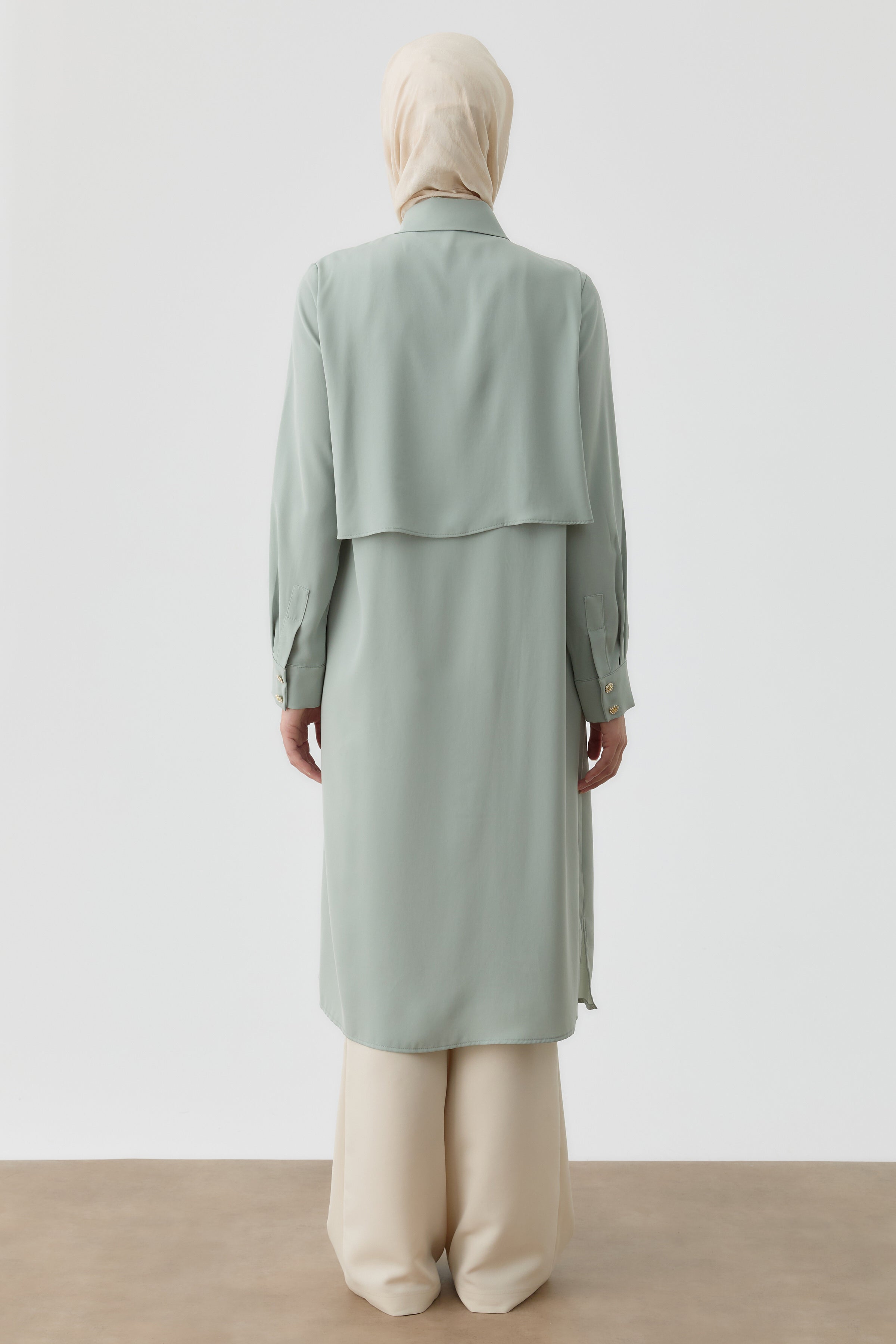 Rüzgarlık Detaylı Çiçek Düğmeli Tunik - Mint TUGBA