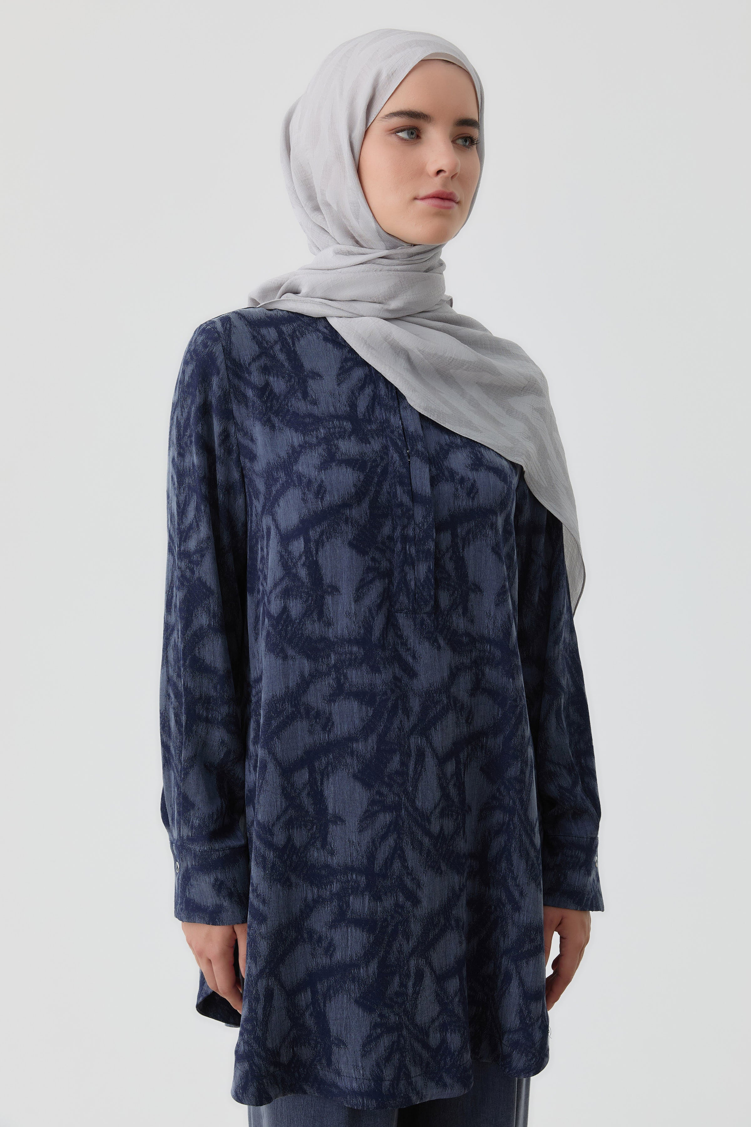 Plikaşe Gizli Pat Detaylı Yırtmaçlı Tunik - İndigo TUGBA