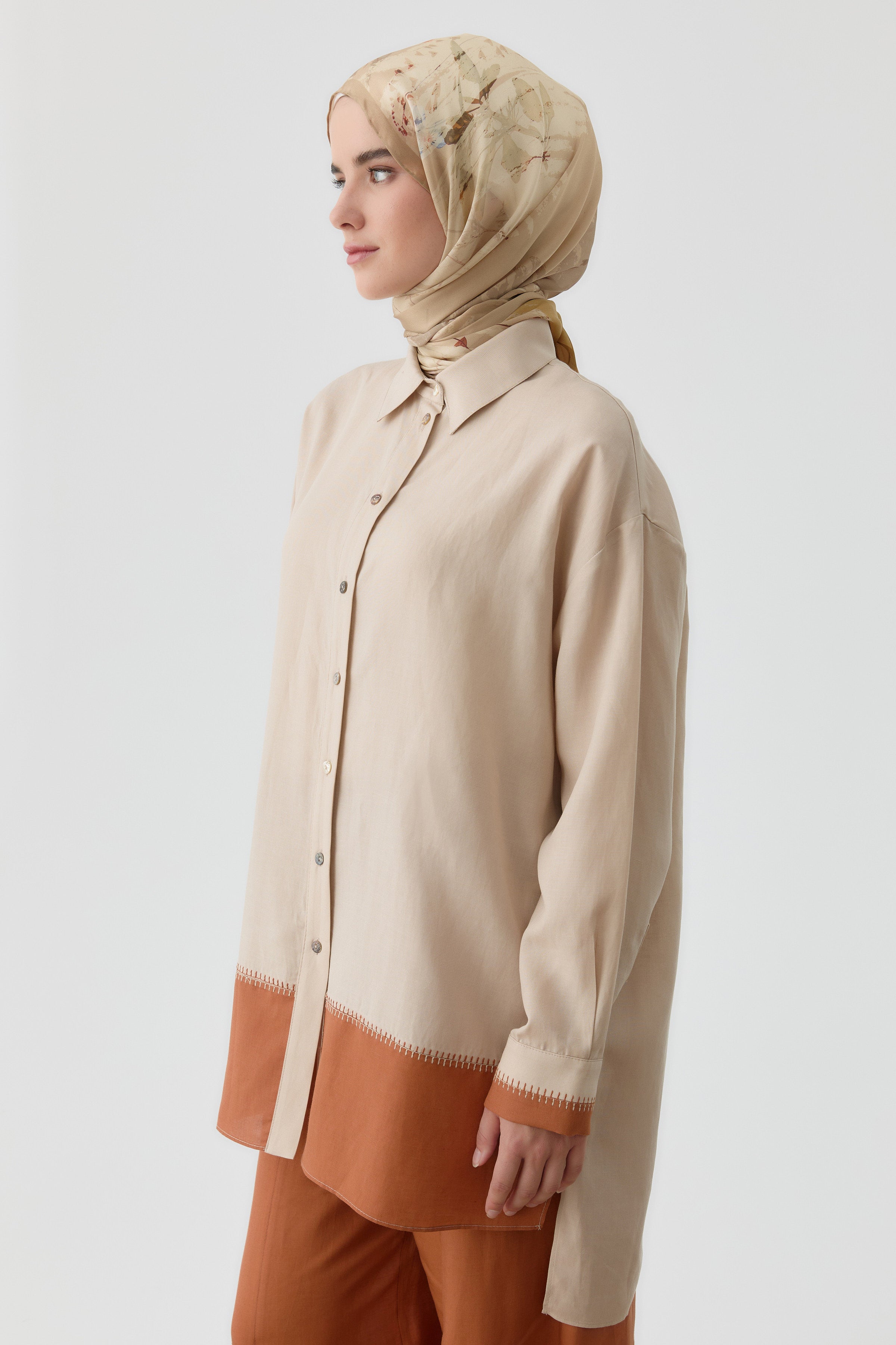 Nakış Detaylı Kombinli Kısa Tunik - Bej TUGBA