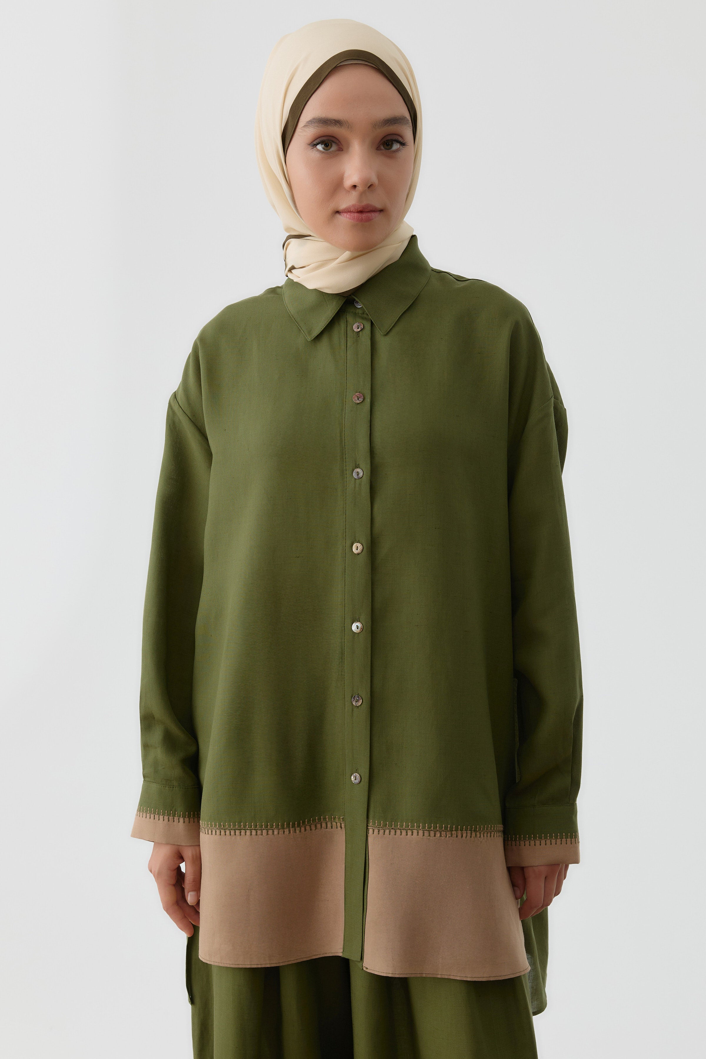 Nakış Detaylı Kombinli Kısa Tunik - Haki TUGBA