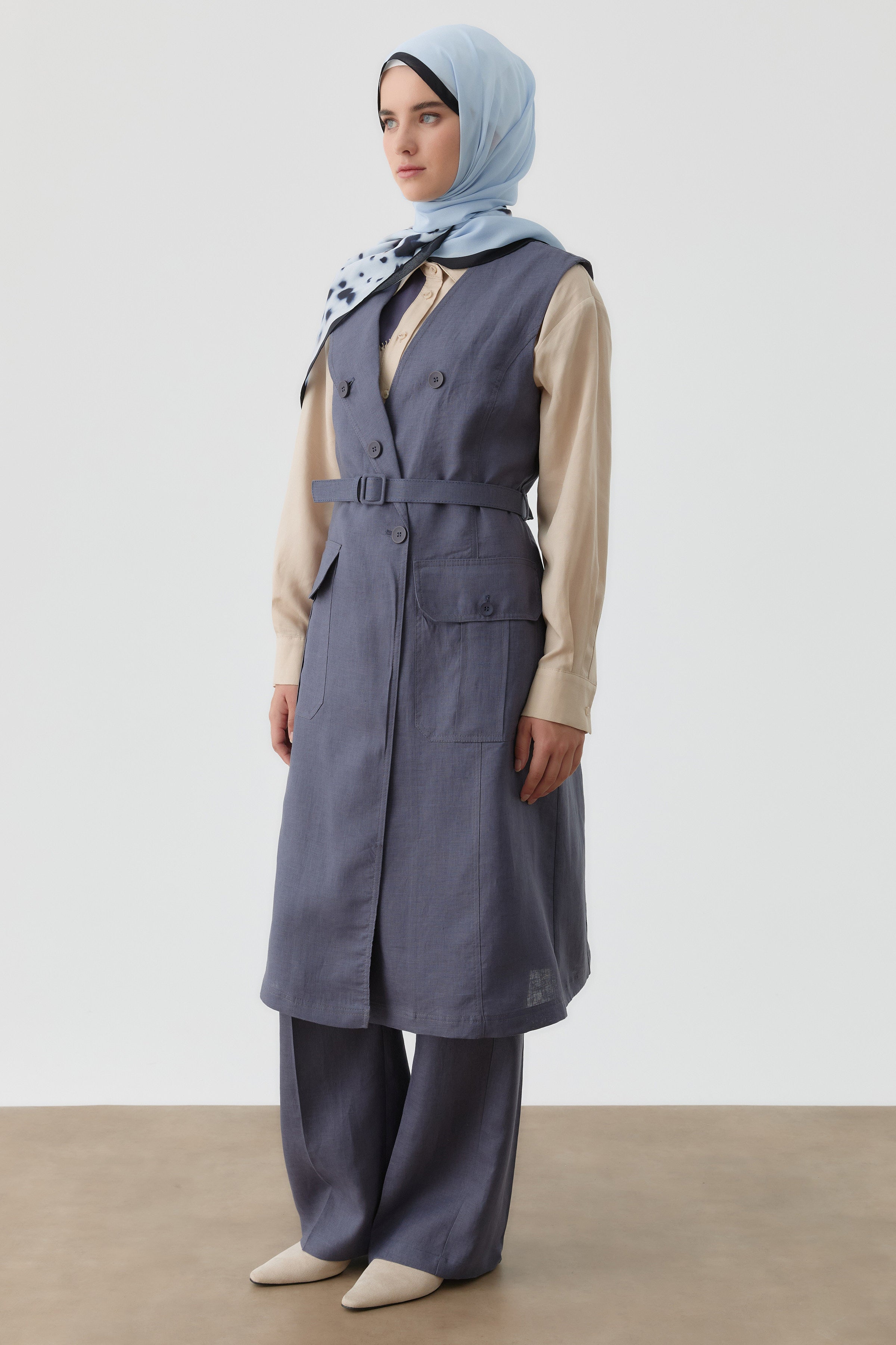 Yaka Detaylı Keten Yelek - İndigo TUGBA