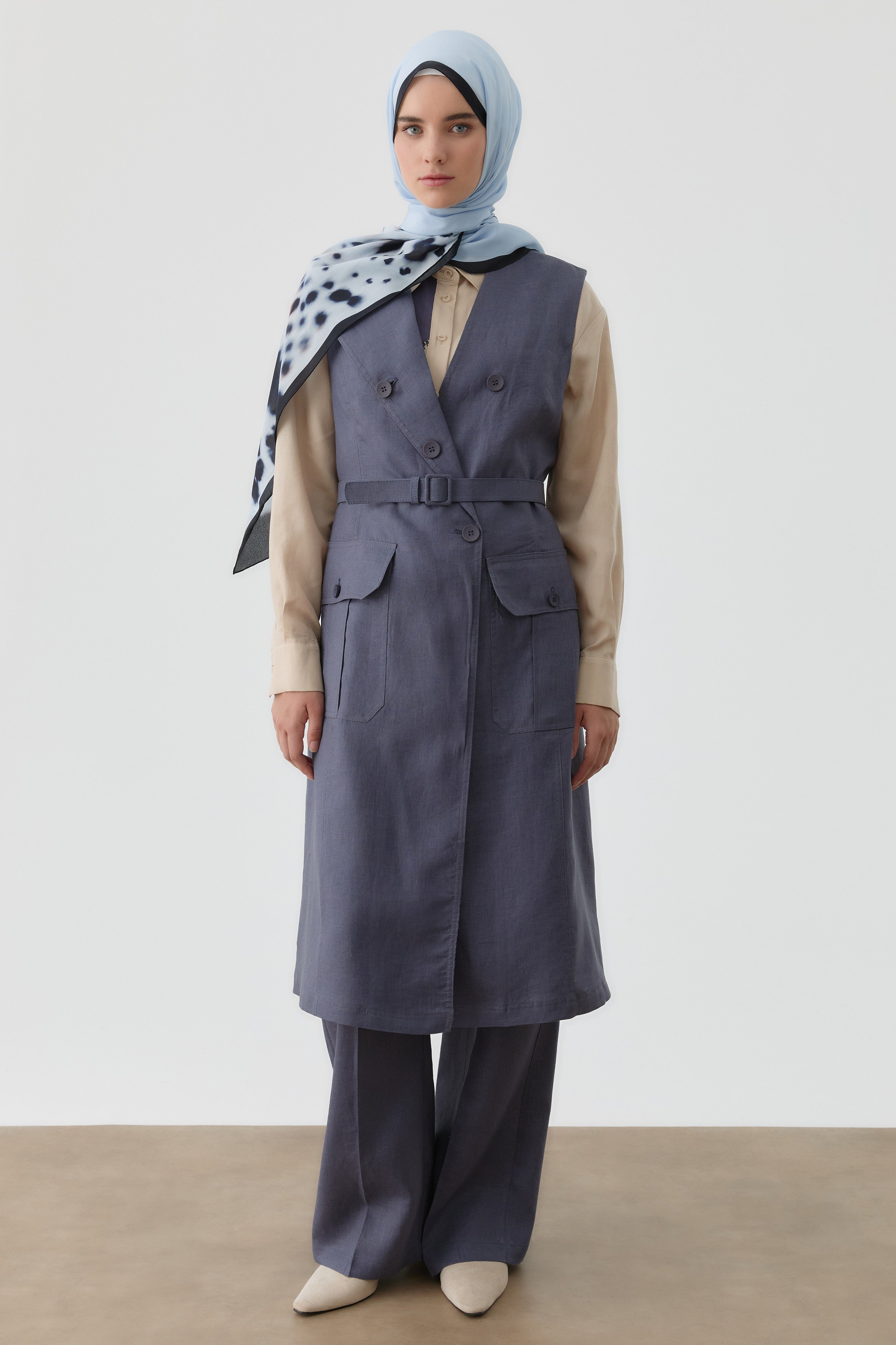 Yaka Detaylı Keten Yelek - İndigo TUGBA