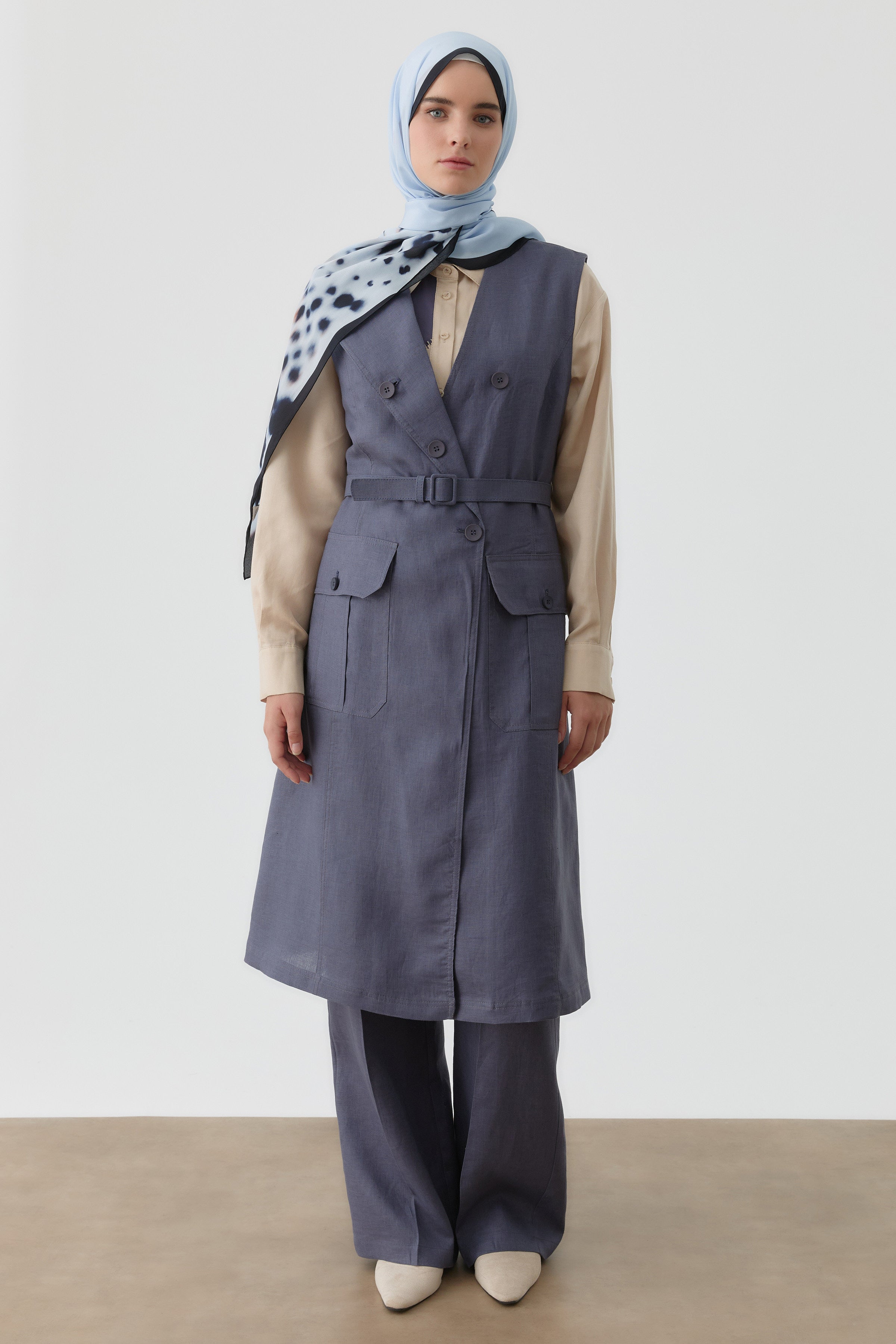 Yaka Detaylı Keten Yelek - İndigo TUGBA