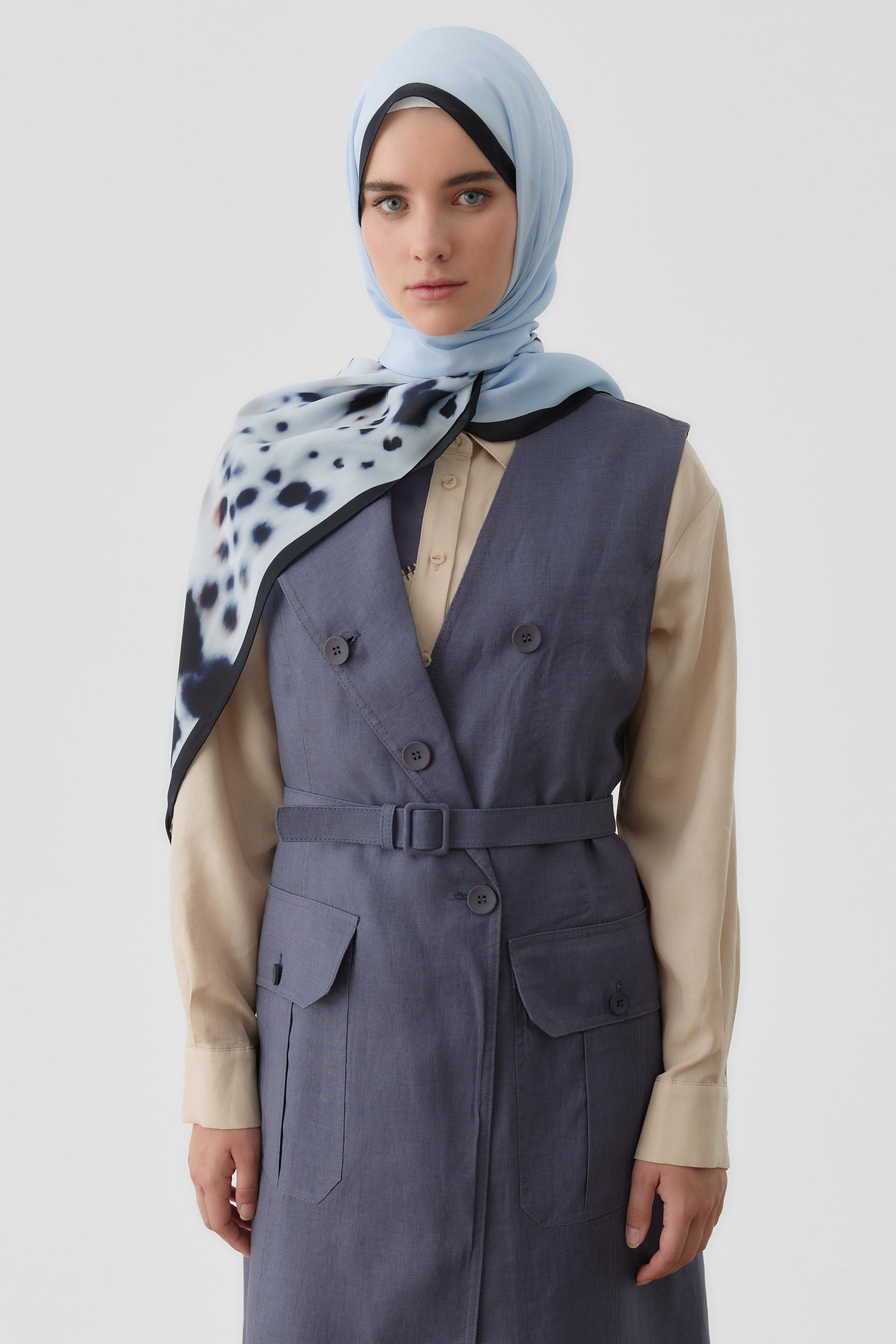 Yaka Detaylı Keten Yelek - İndigo TUGBA