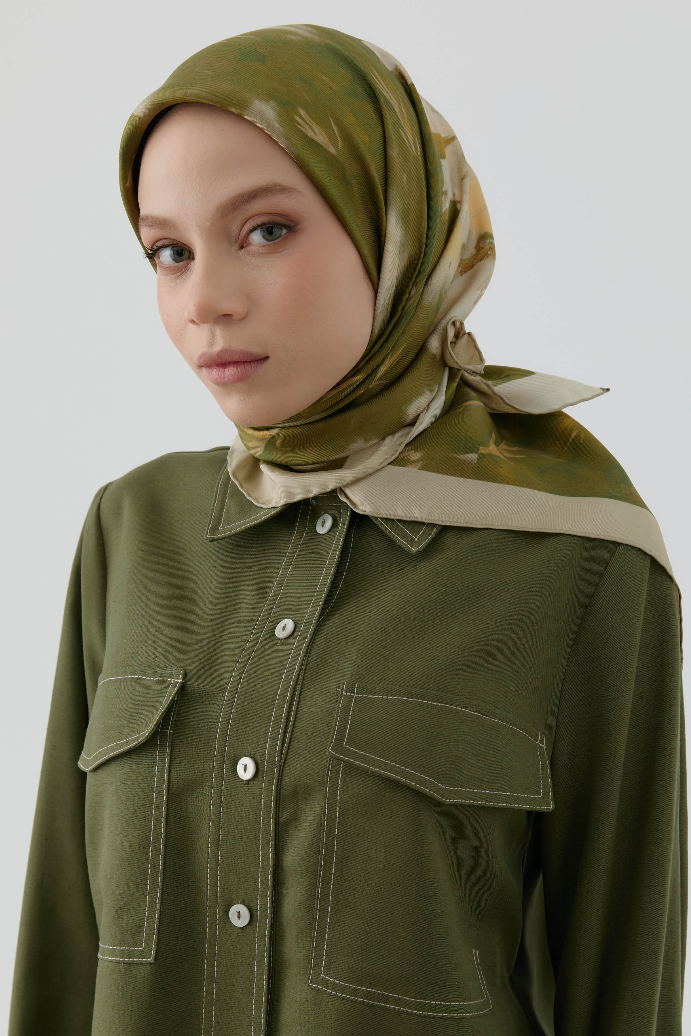 Fulya Twill İpek Eşarp - Haki TUGBA