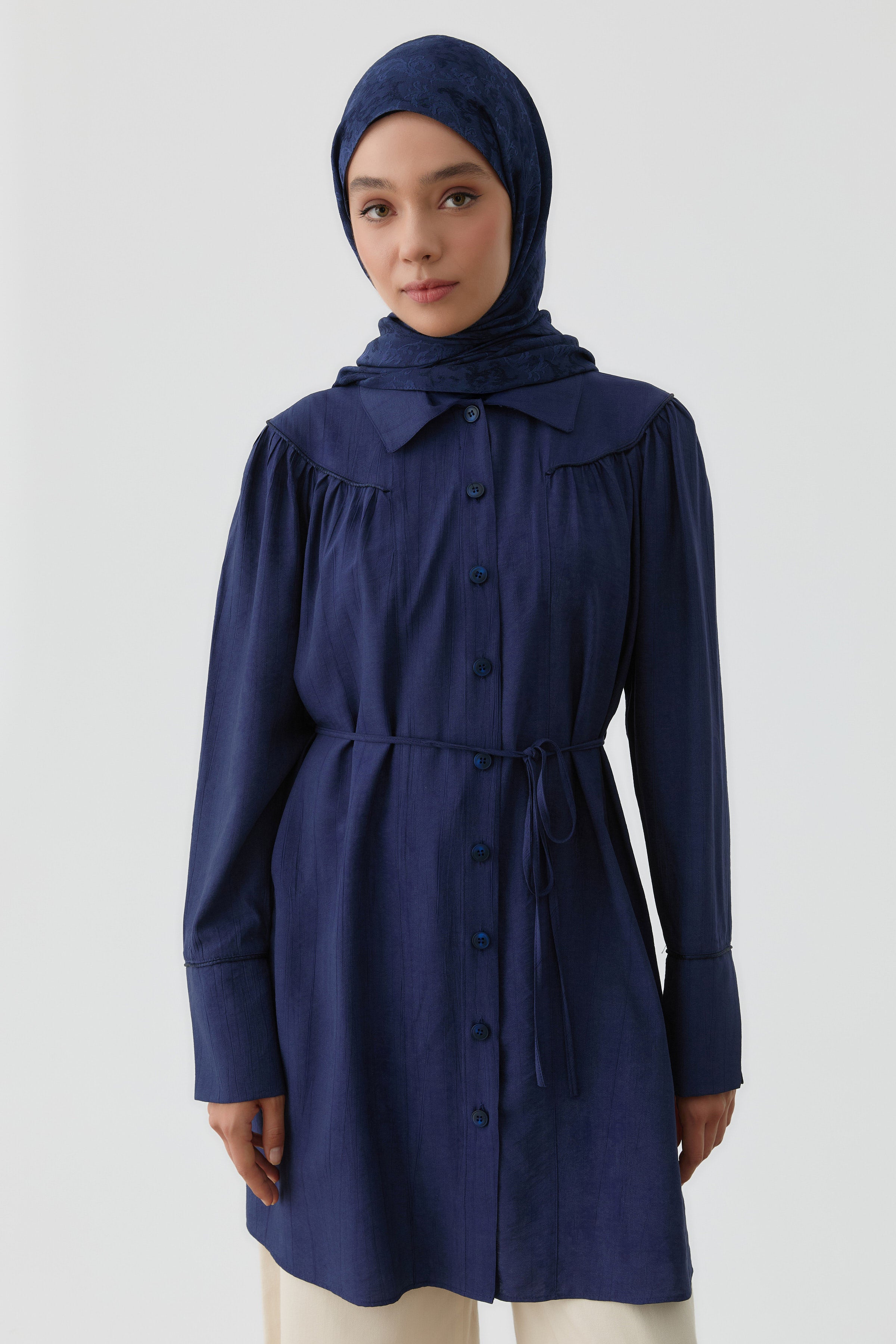 Robalı Büzgülü Tunik - Lacivert TUGBA