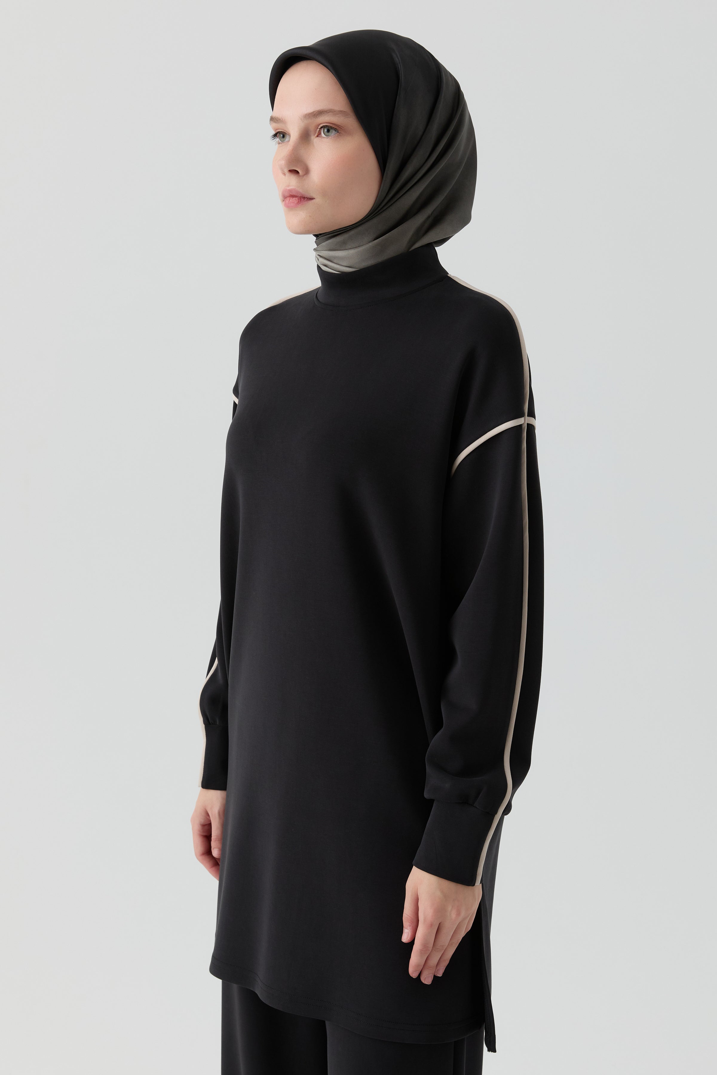Kombinli Sweatshirt - Siyah TUGBA