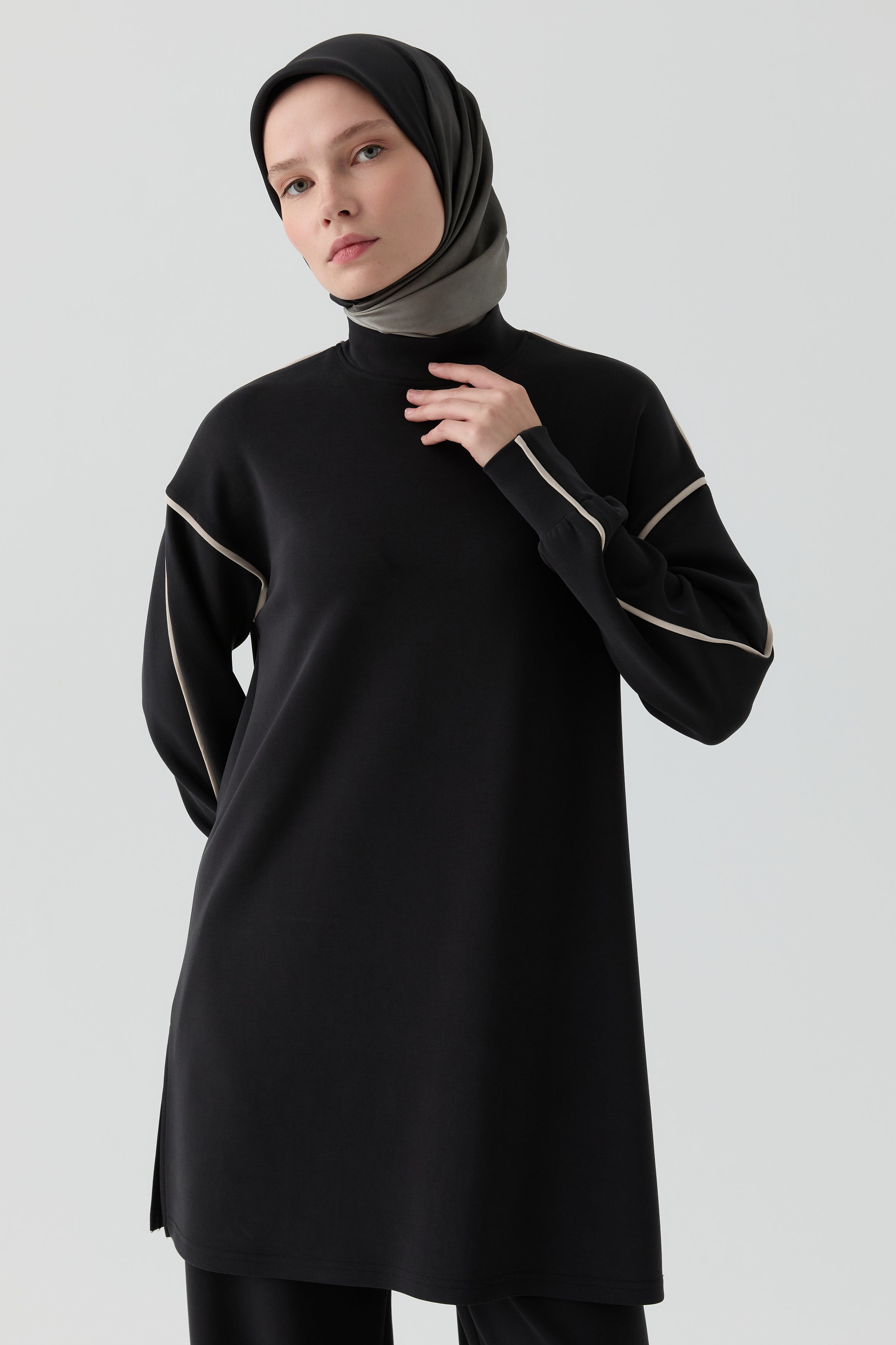Kombinli Sweatshirt - Siyah TUGBA