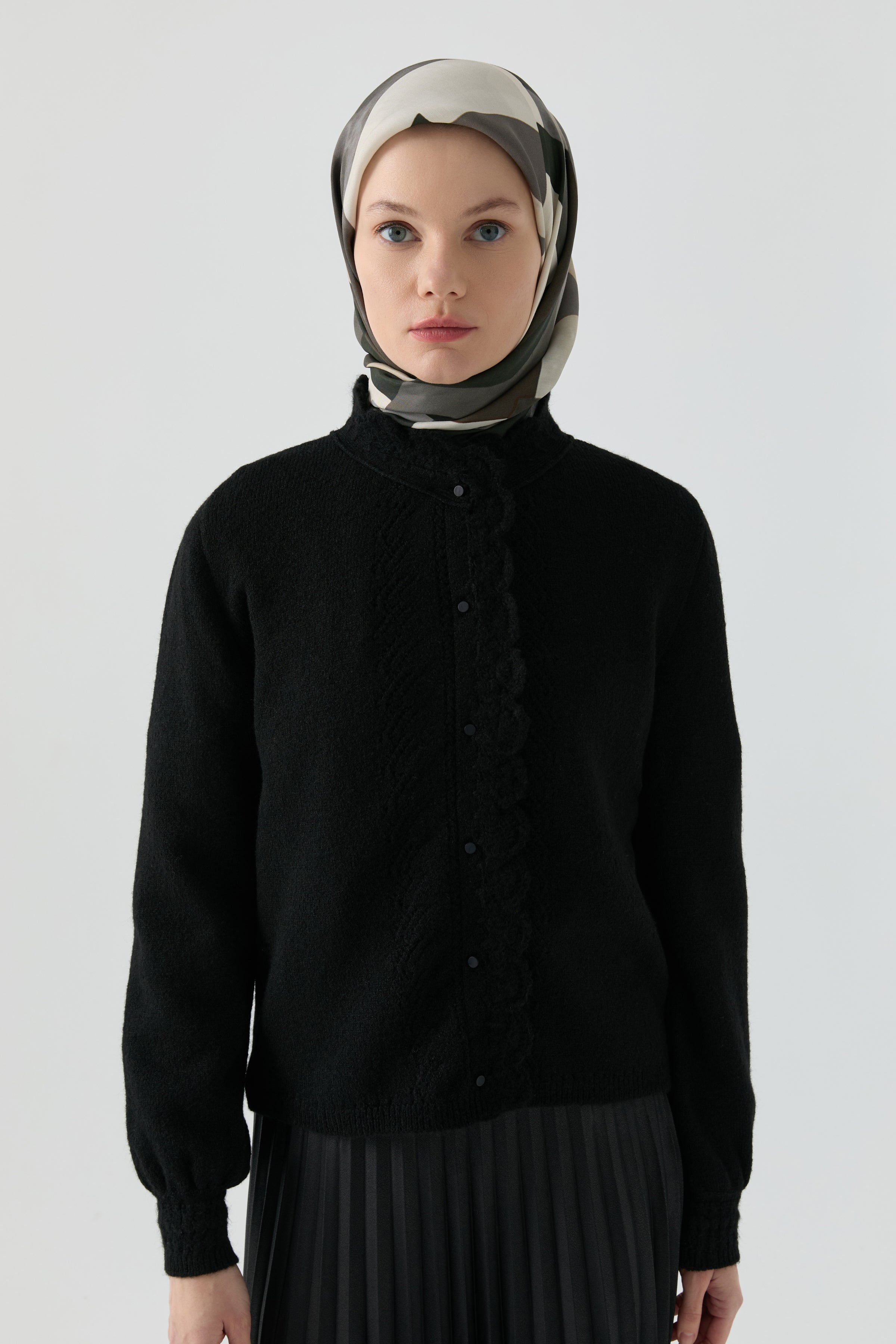 Tığ İşi Triko - Siyah TUGBA