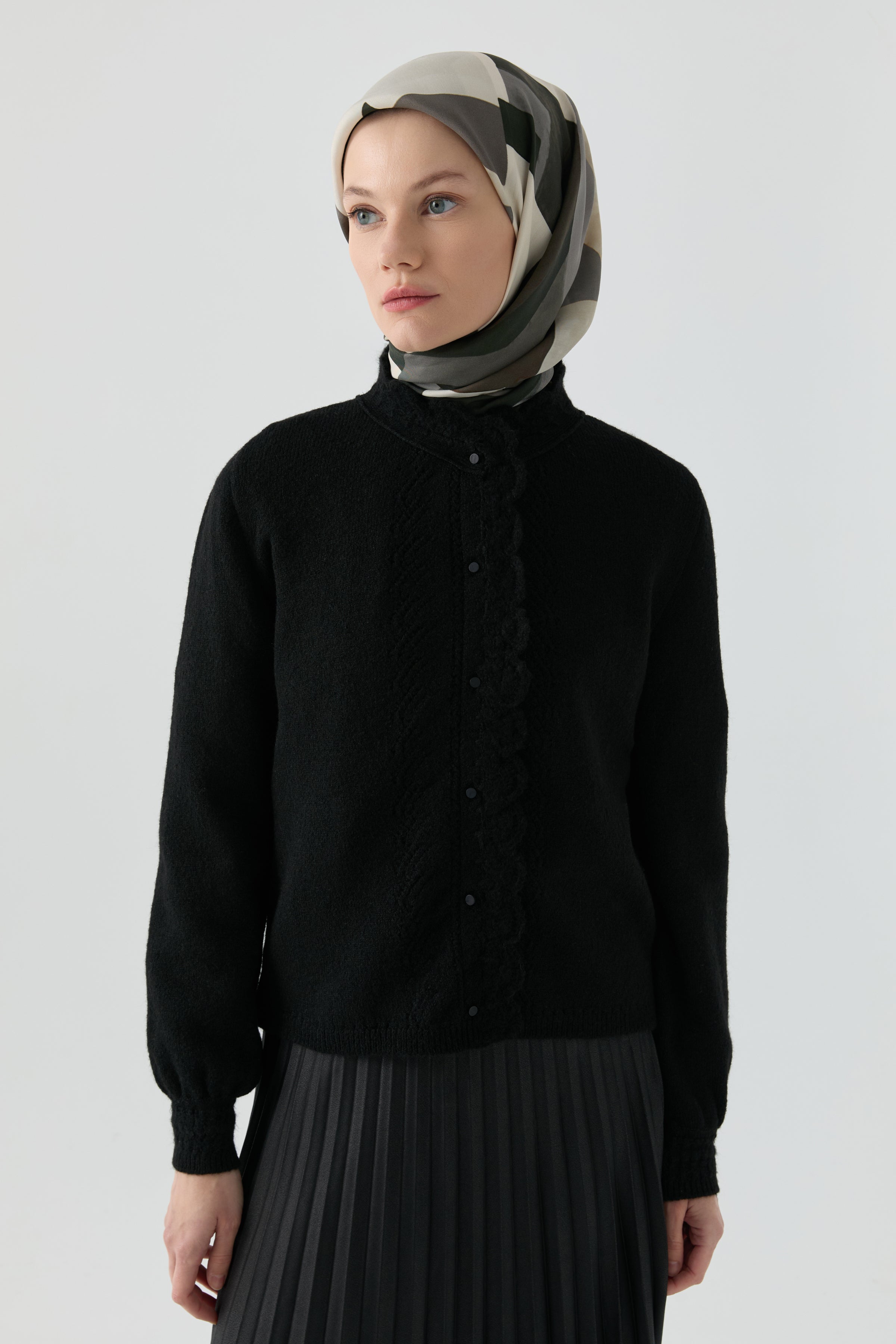 Tığ İşi Triko - Siyah TUGBA