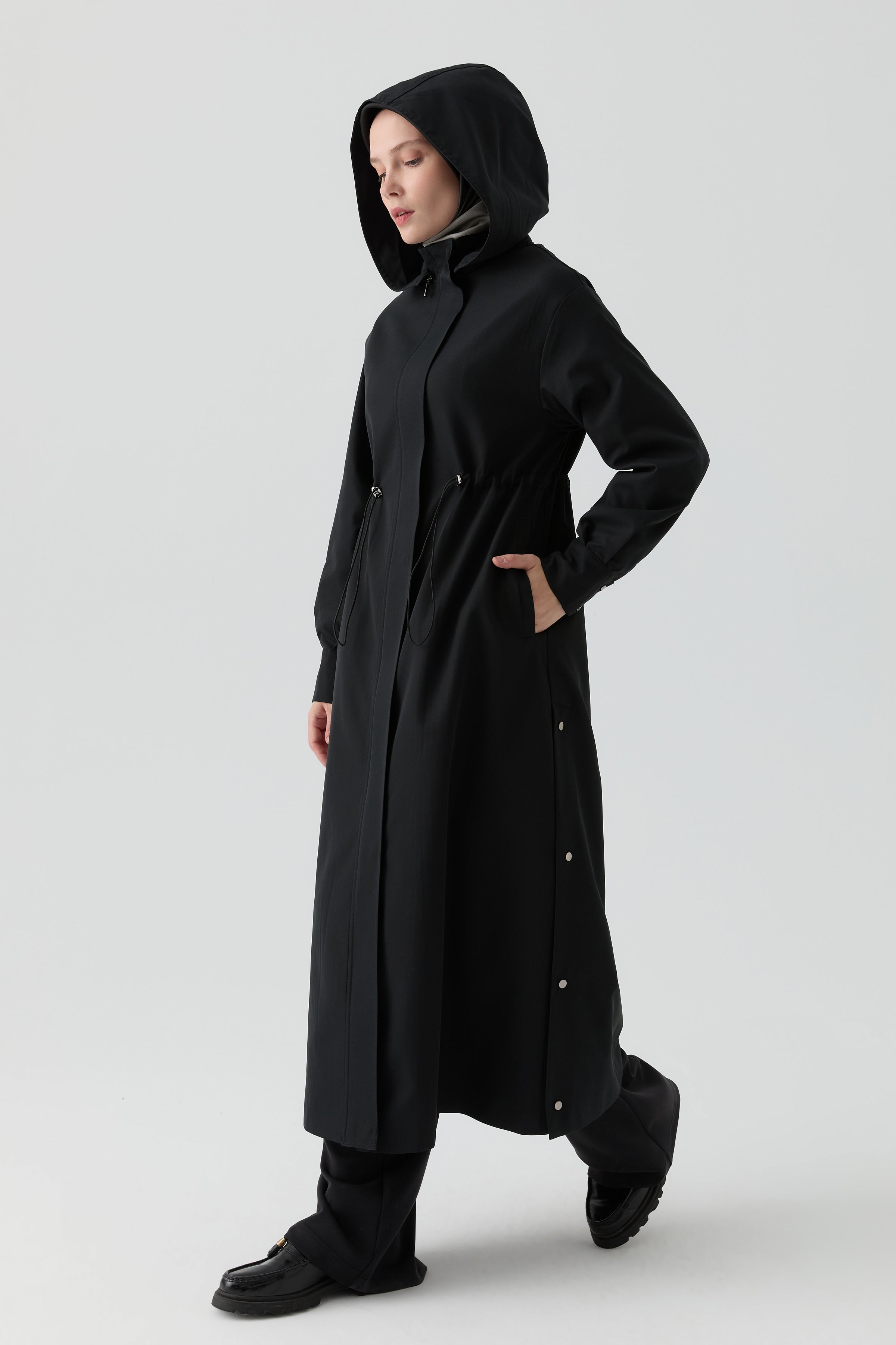 Yandan Çıtçıt Detaylı Pardesü - Siyah TUGBA