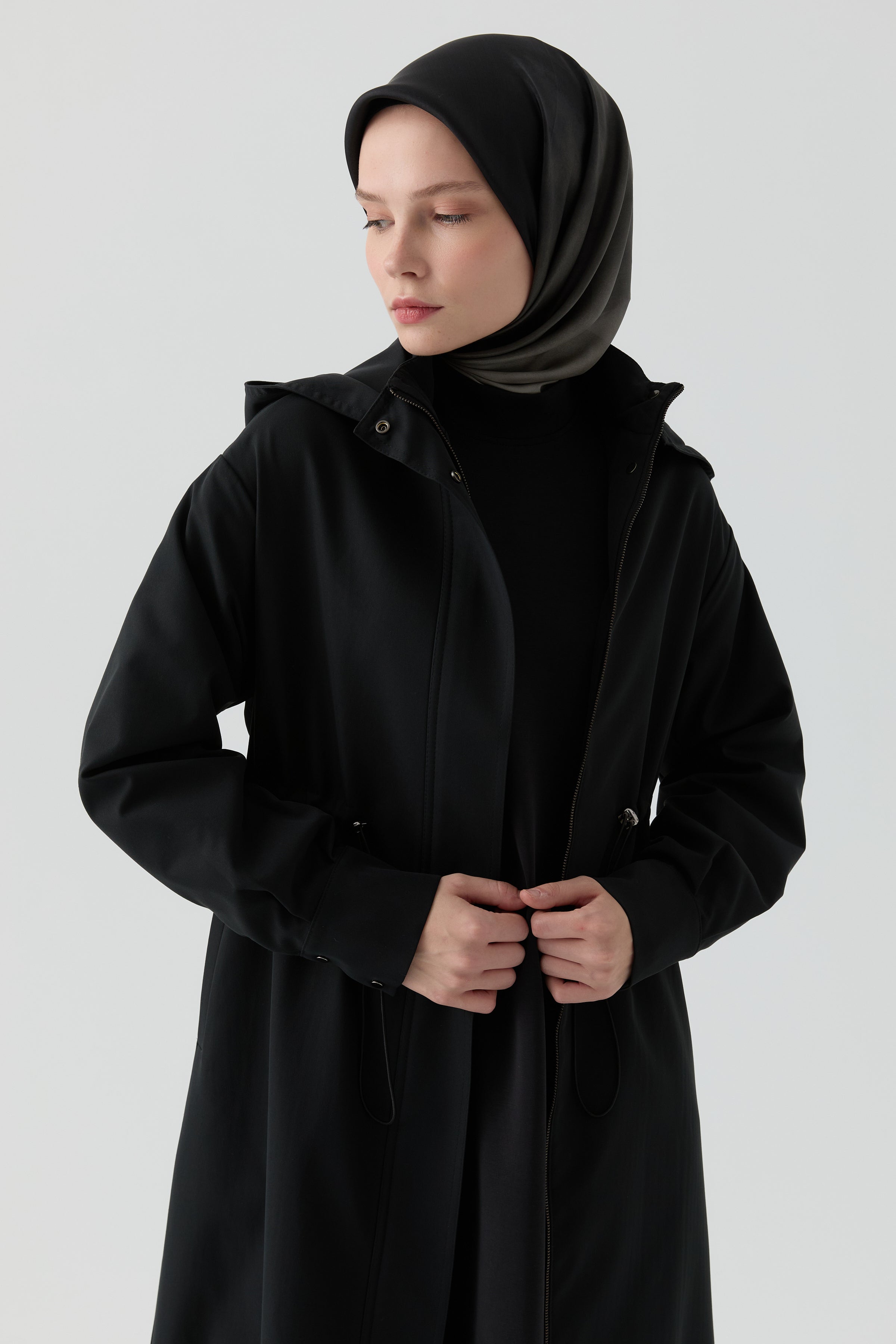 Yandan Çıtçıt Detaylı Pardesü - Siyah TUGBA