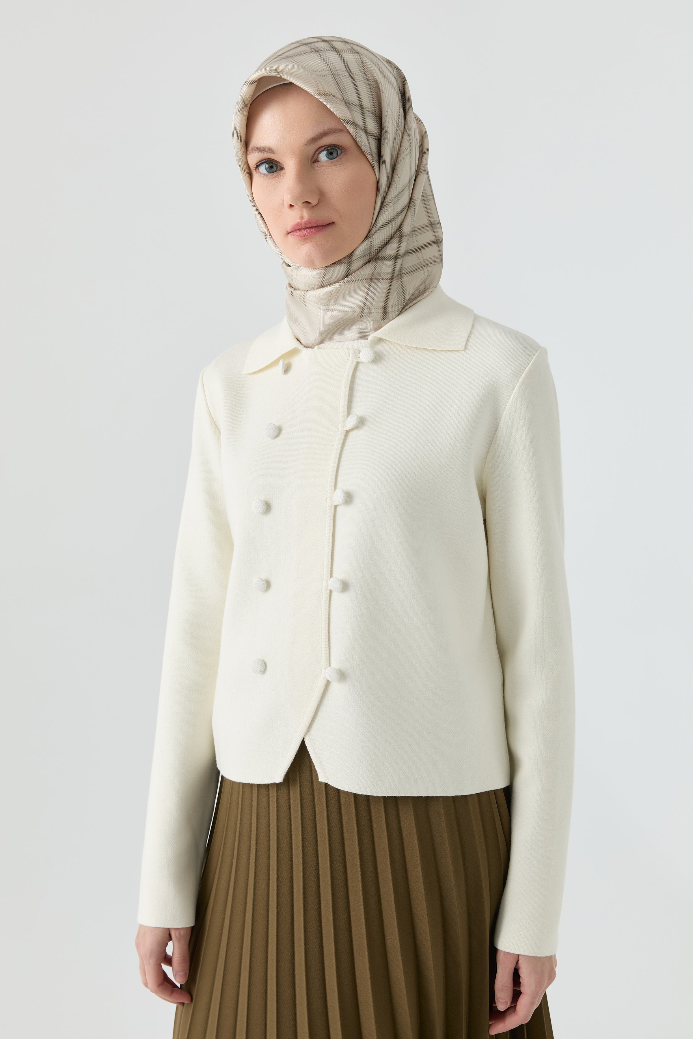 Çift Sıra Düğme Detaylı Hırka - Ekru TUGBA