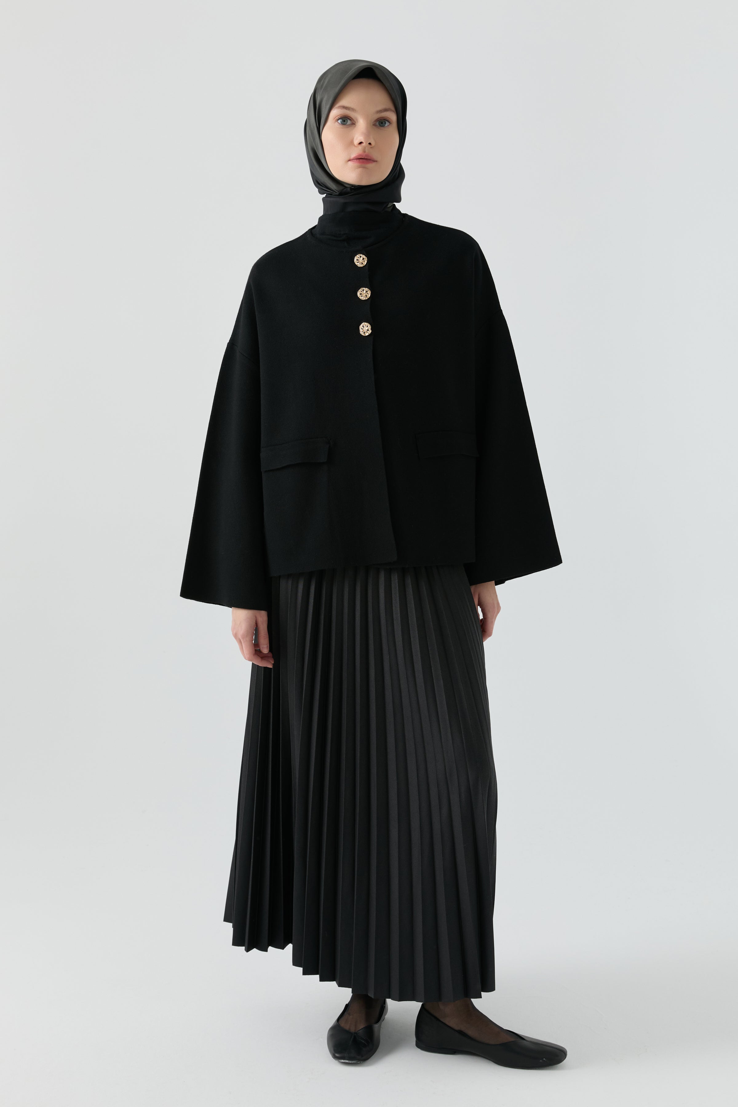 Bisiklet Yaka Hırka - Siyah TUGBA