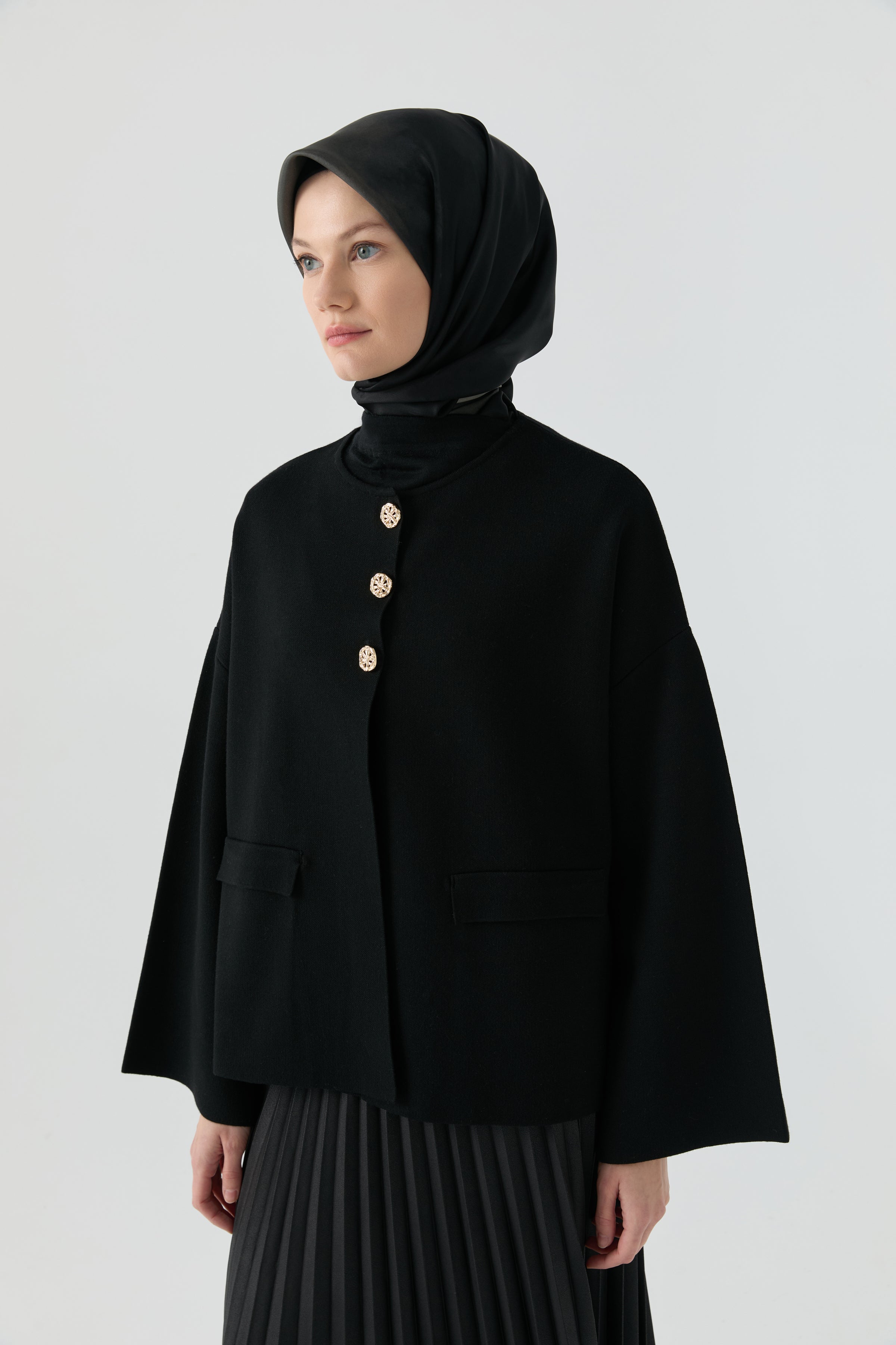 Bisiklet Yaka Hırka - Siyah TUGBA