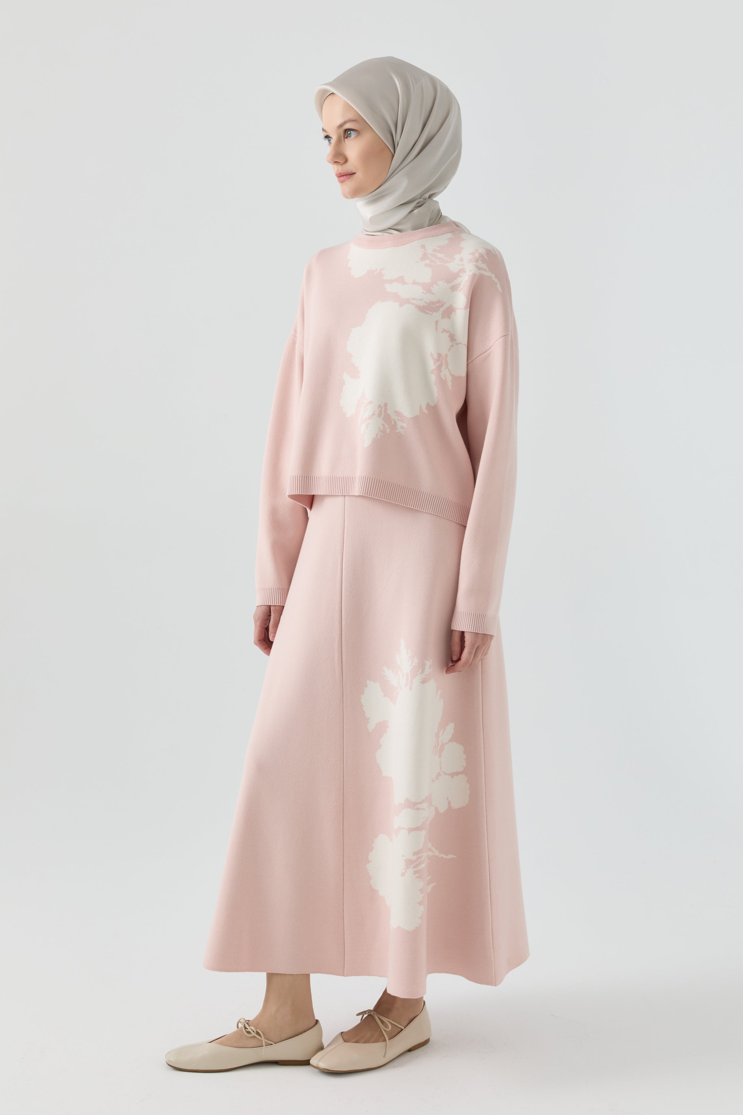 Çiçek Desenli Triko Takım - Pembe TUGBA