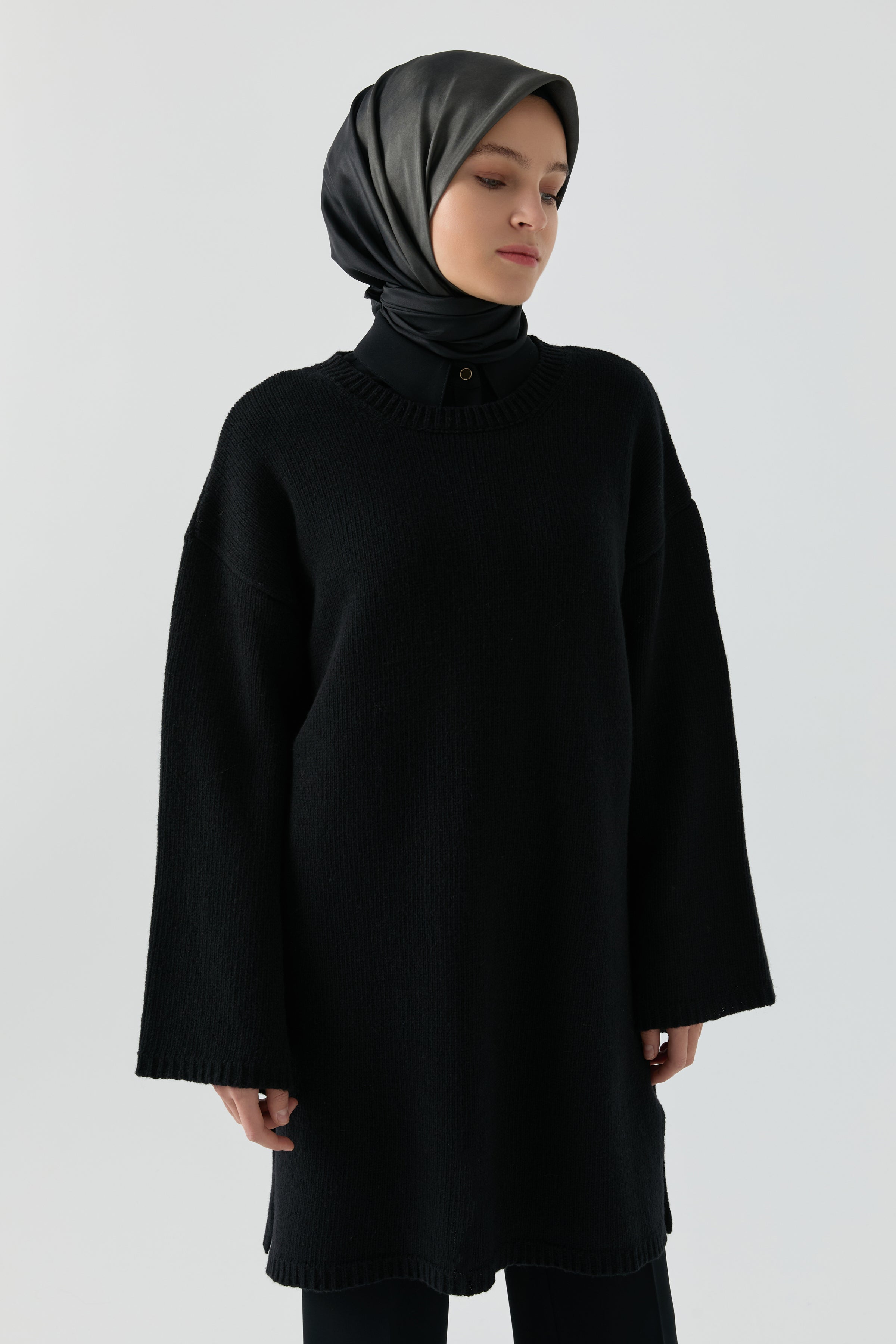 Bisiklet Yaka Tunik - Siyah TUGBA