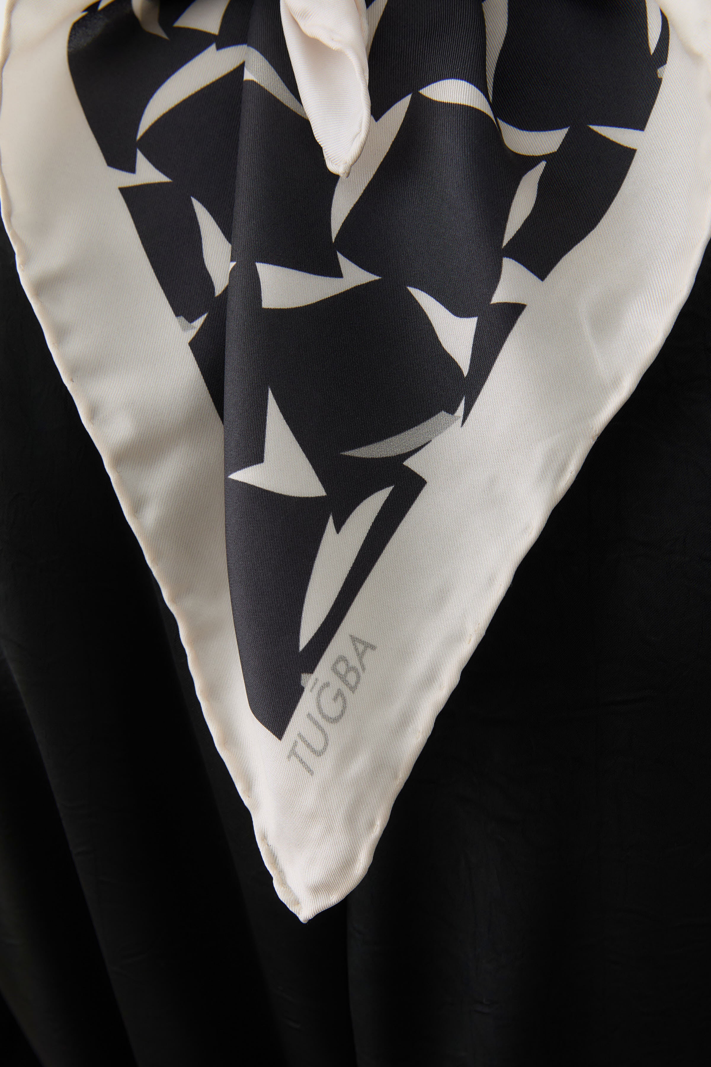 Mizan Twill İpek Eşarp - Ekru - Siyah TUGBA