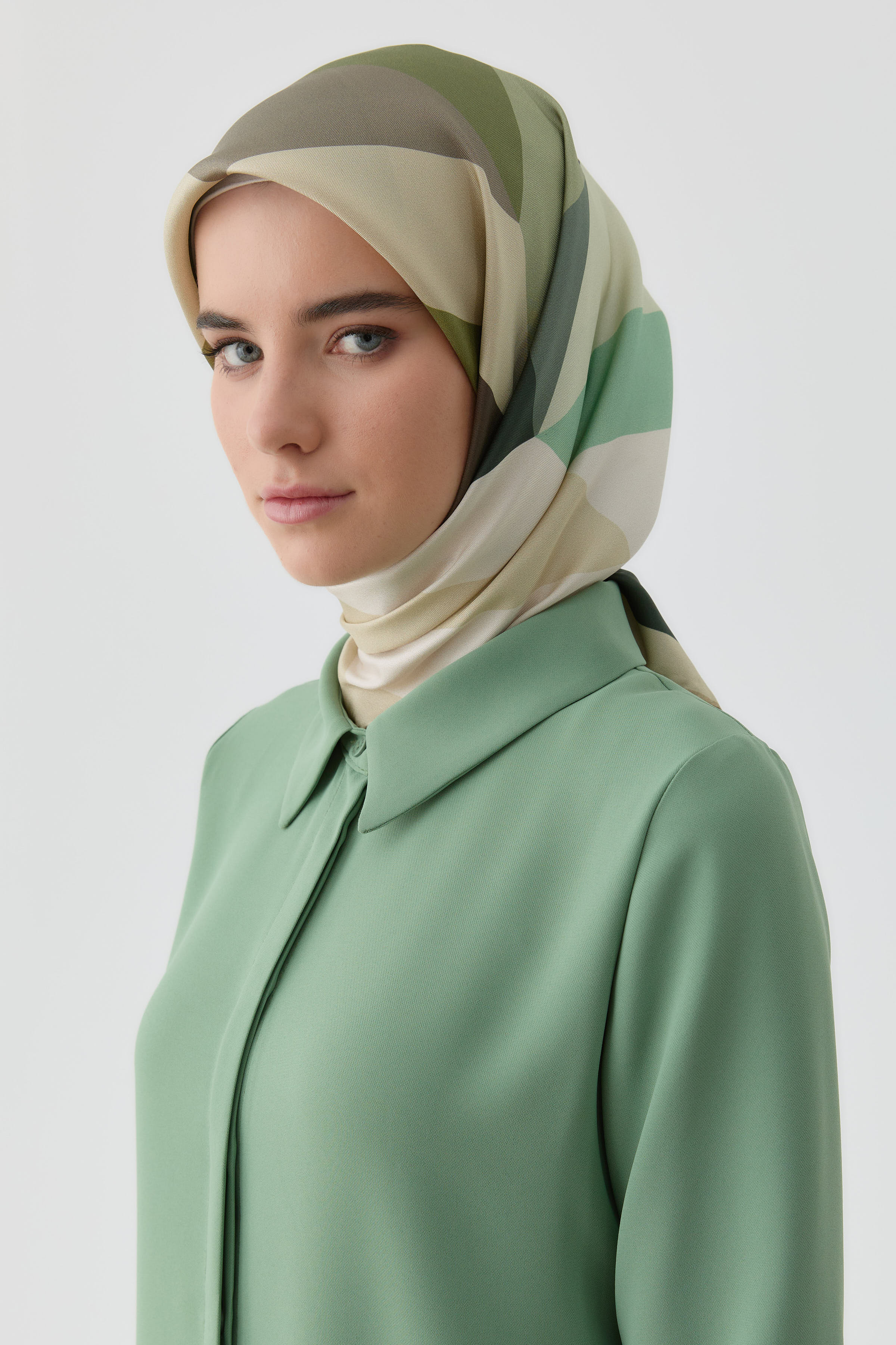 Pera Twill İpek Eşarp - Haki TUGBA