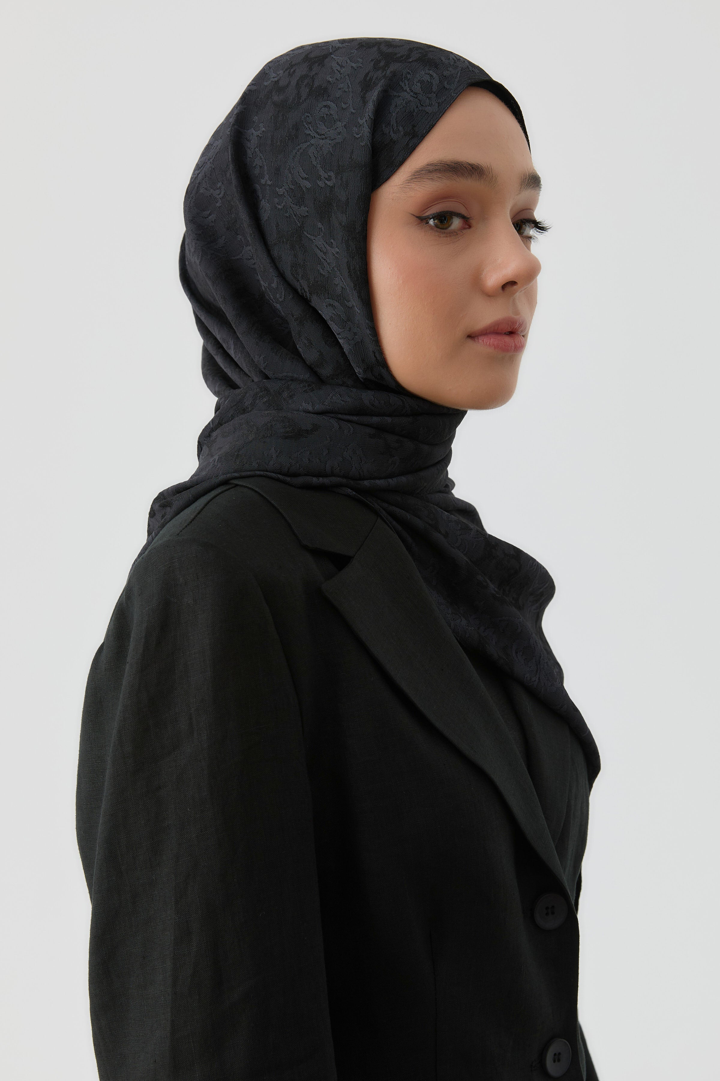 Motifli Jakar Şal - Siyah TUGBA