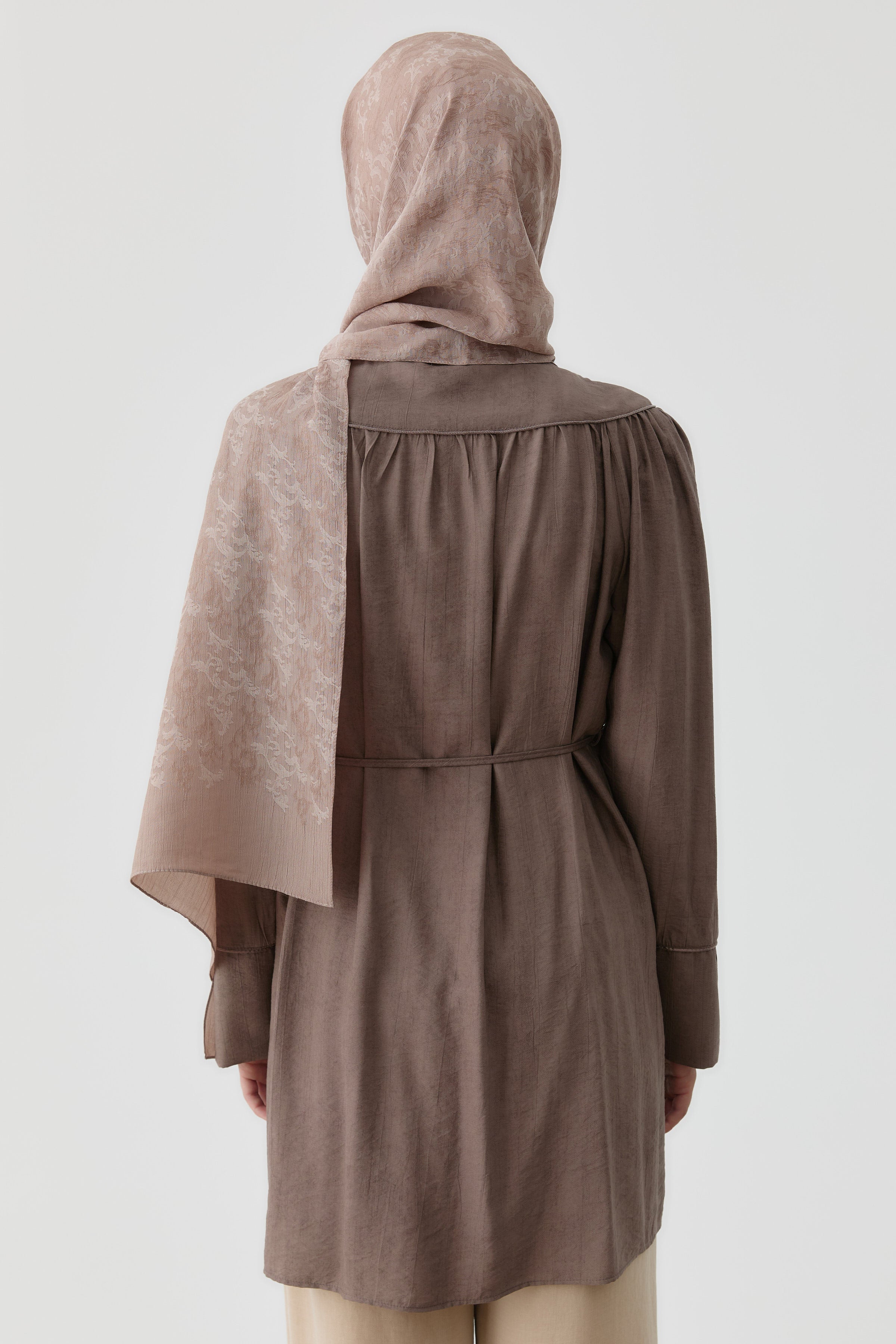 Motifli Jakar Şal - Vizon TUGBA