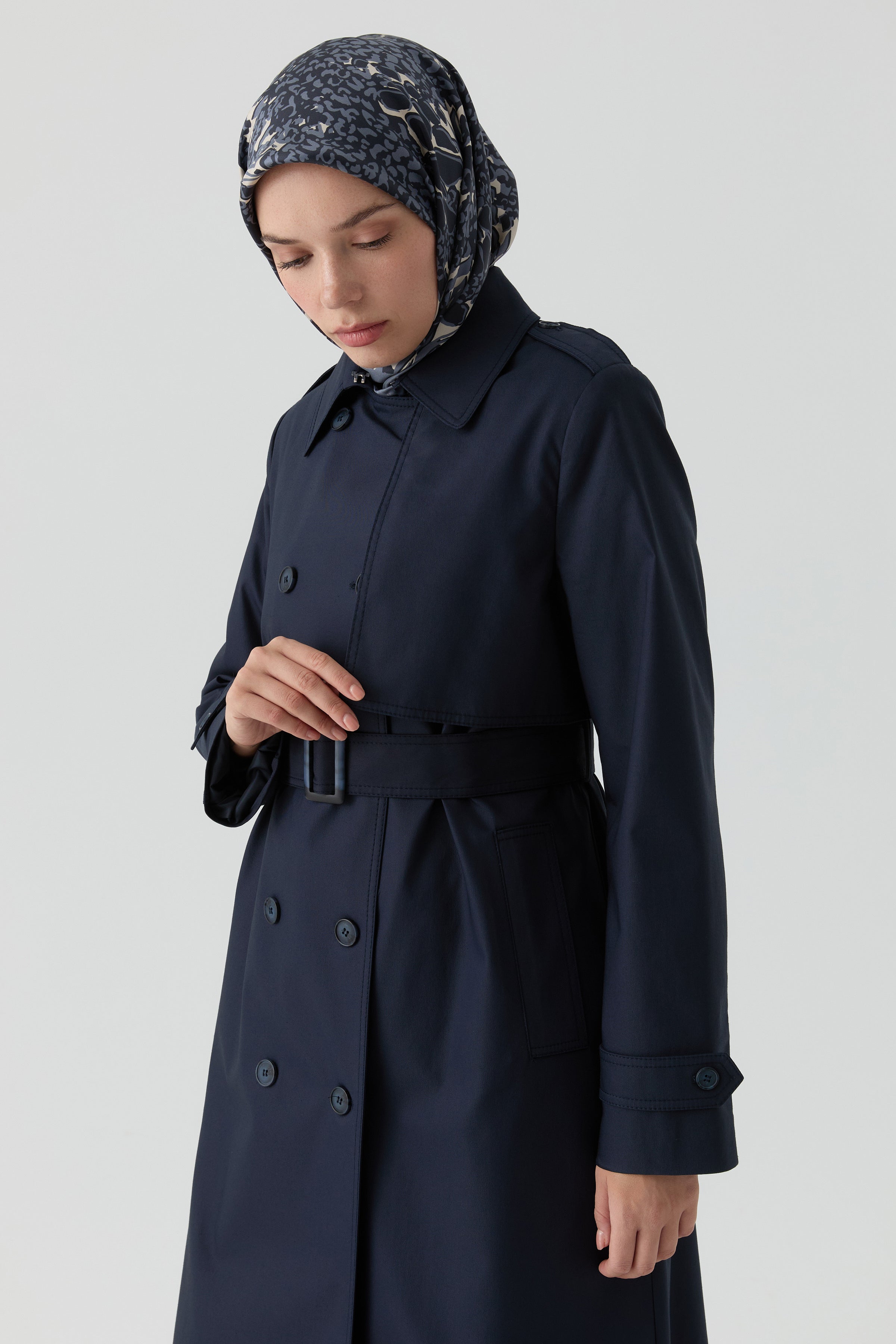 Rüzgarlık Detaylı Trençkot - Lacivert TUGBA