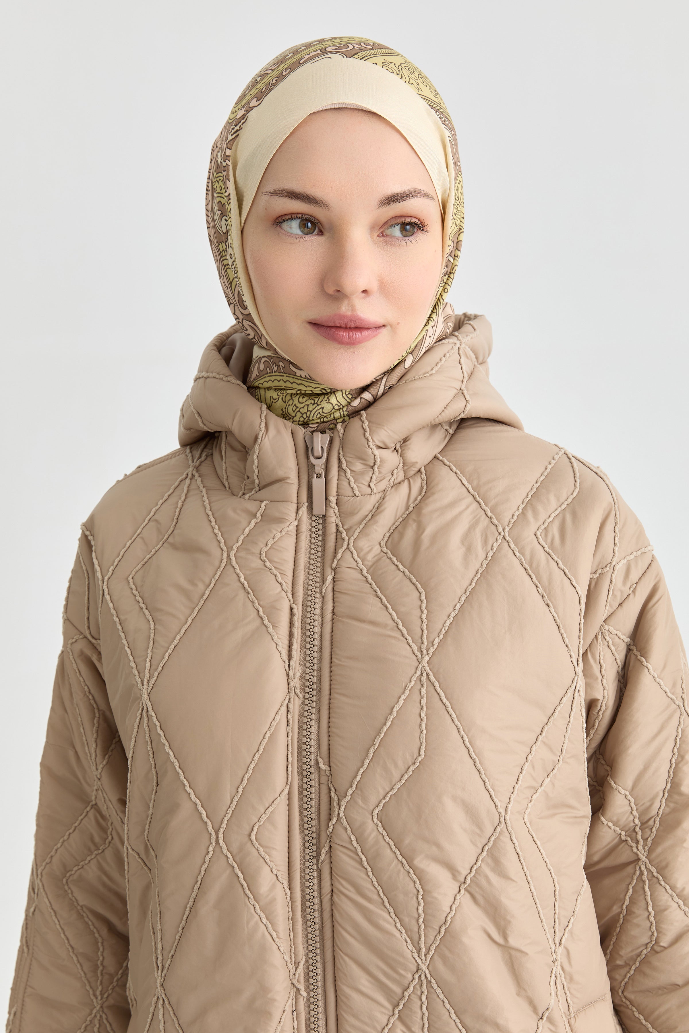 Kapüşonlu Kapitone Kaban - Bej TUGBA