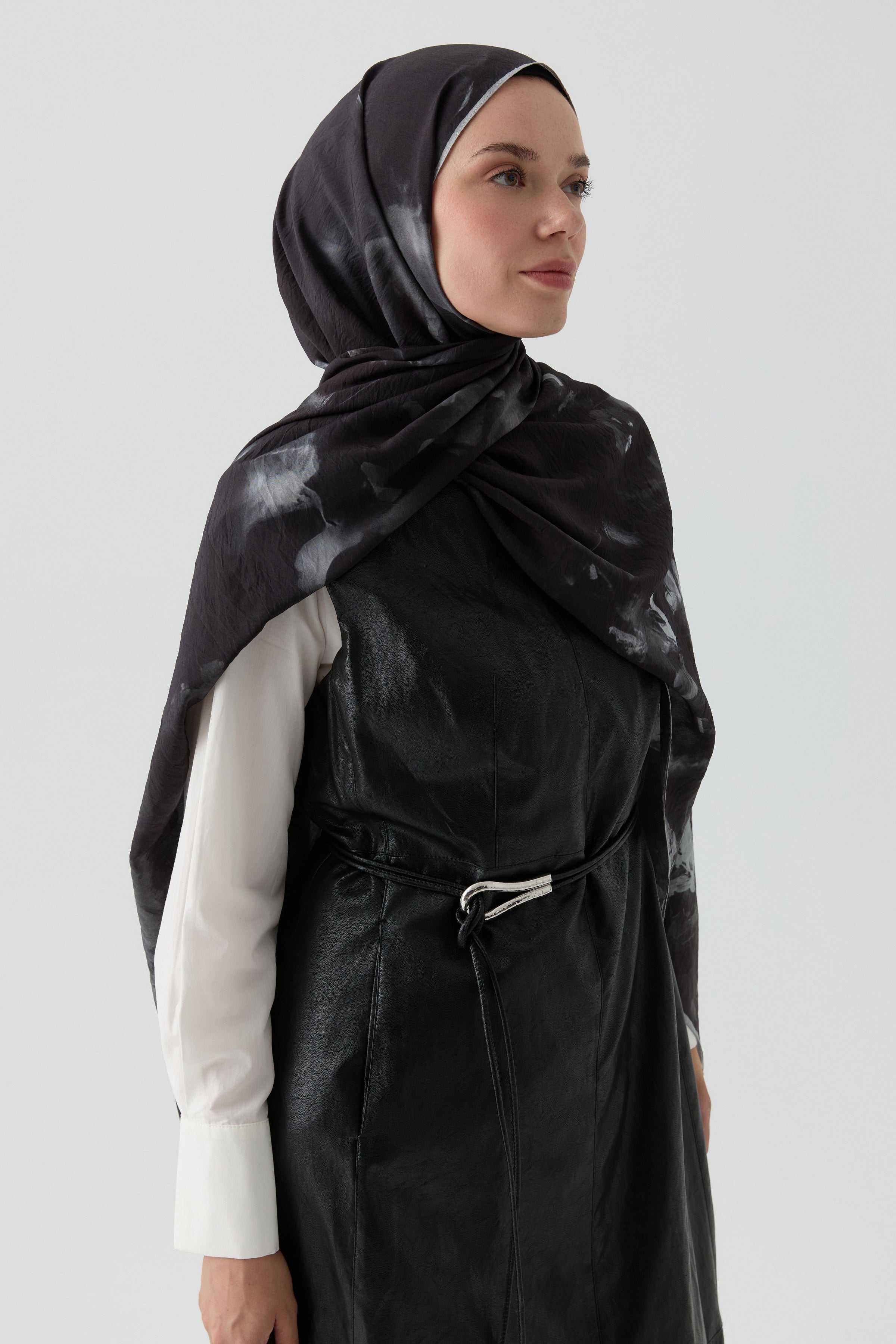 Hülya Natural Şal - Siyah TUGBA