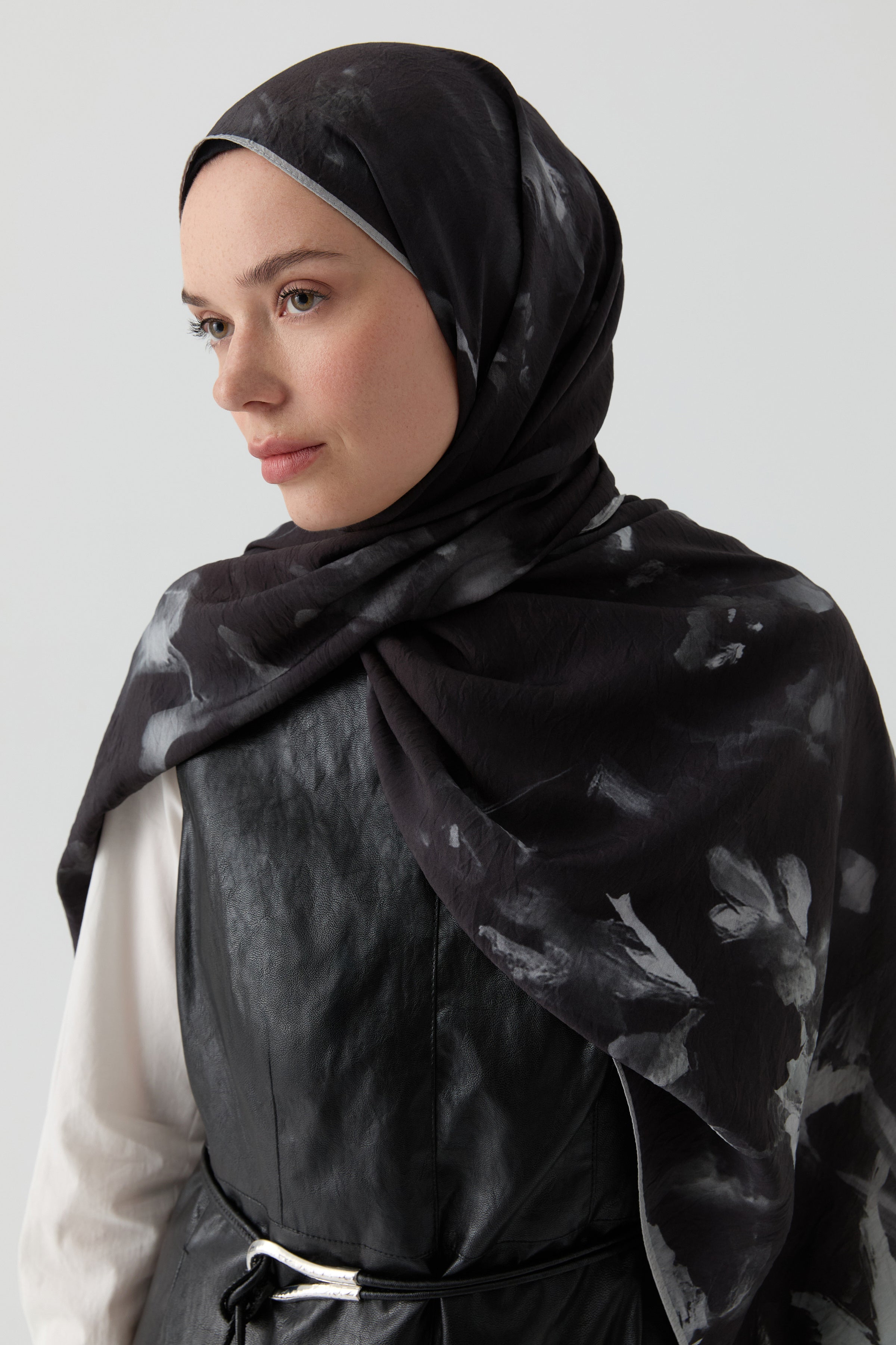 Hülya Natural Şal - Siyah TUGBA