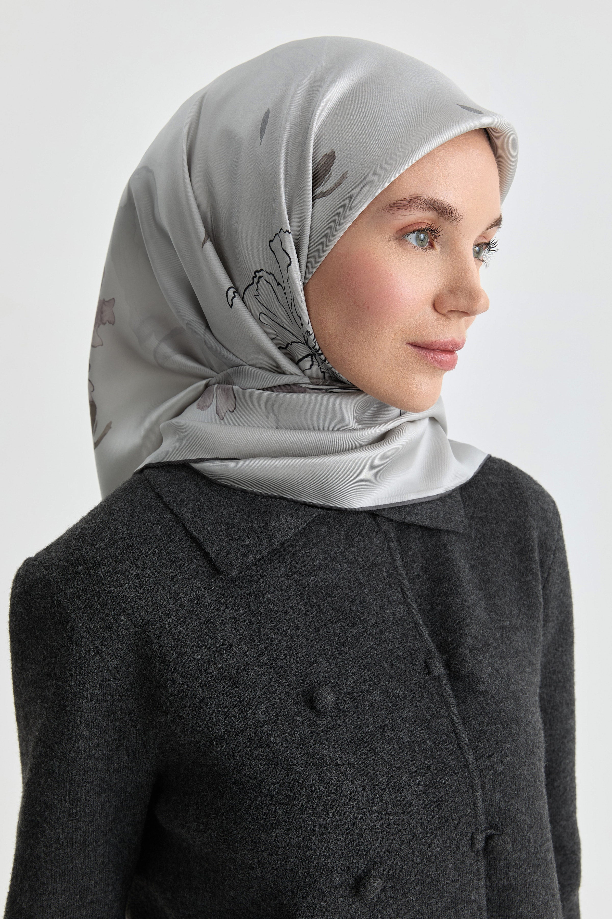Süregan Twill İpek Eşarp - Gri TUGBA