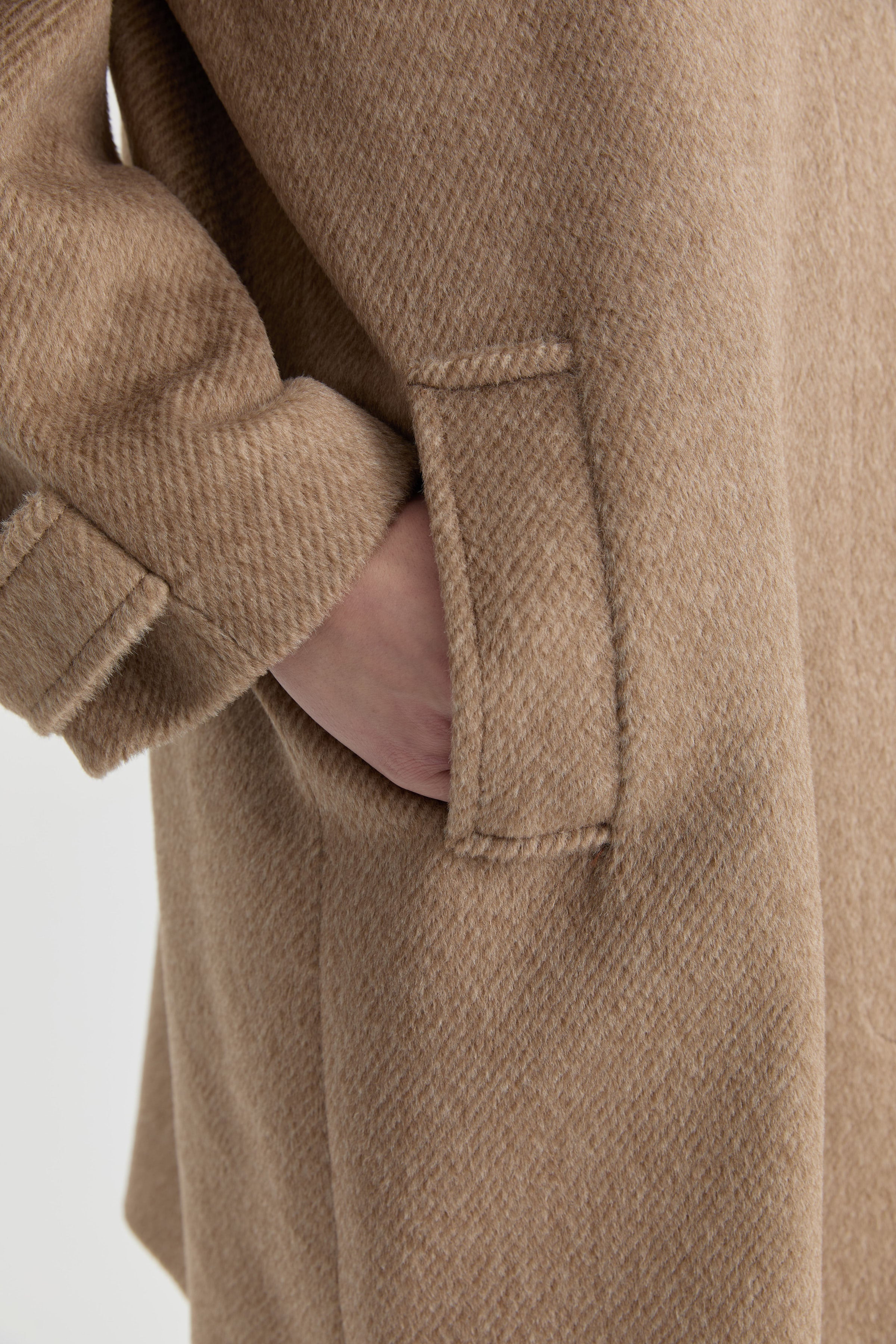 Gizli Pat Detaylı Kaban - Vizon TUGBA