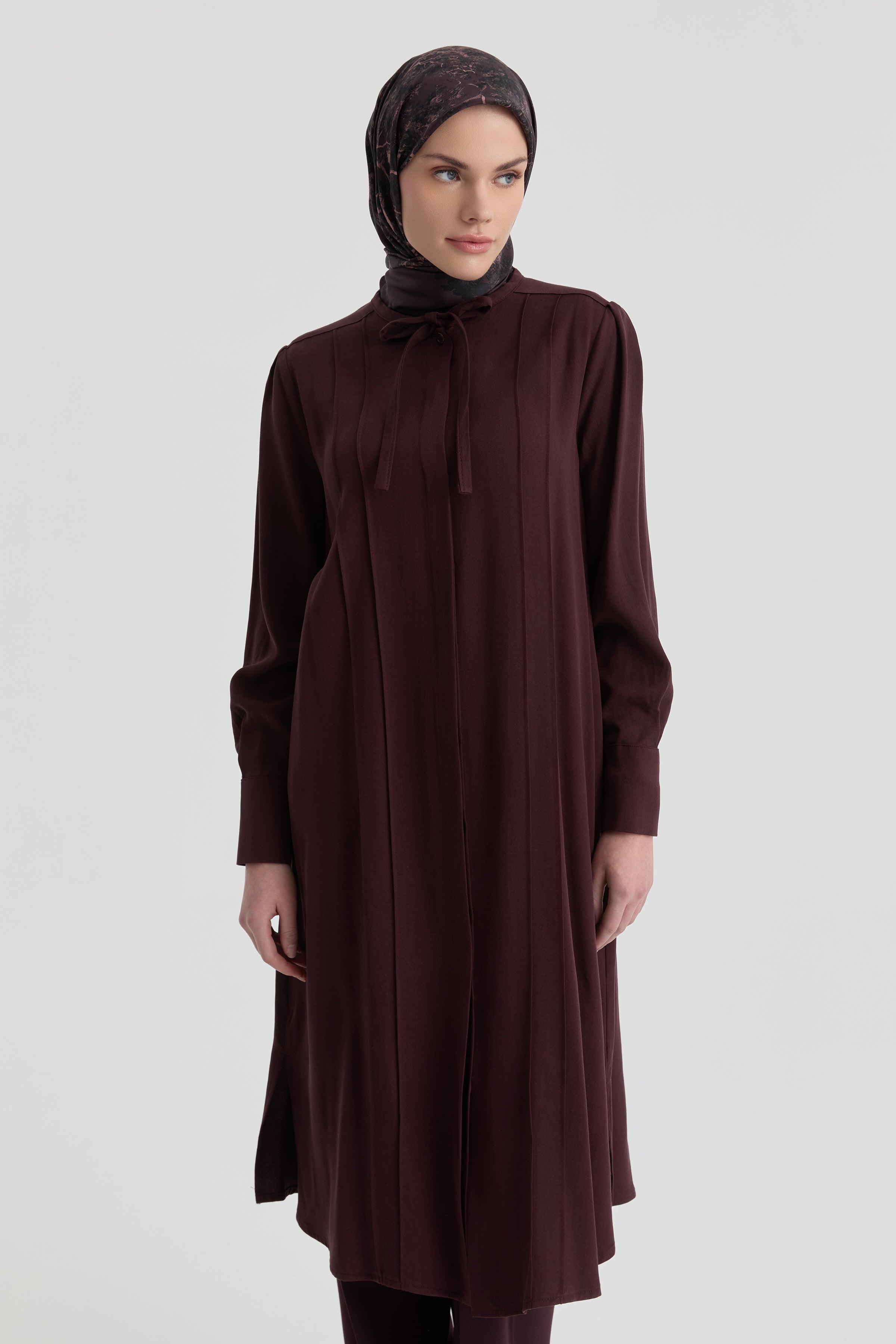 Yaka Bağcık Detaylı Tunik - Bordo TUGBA