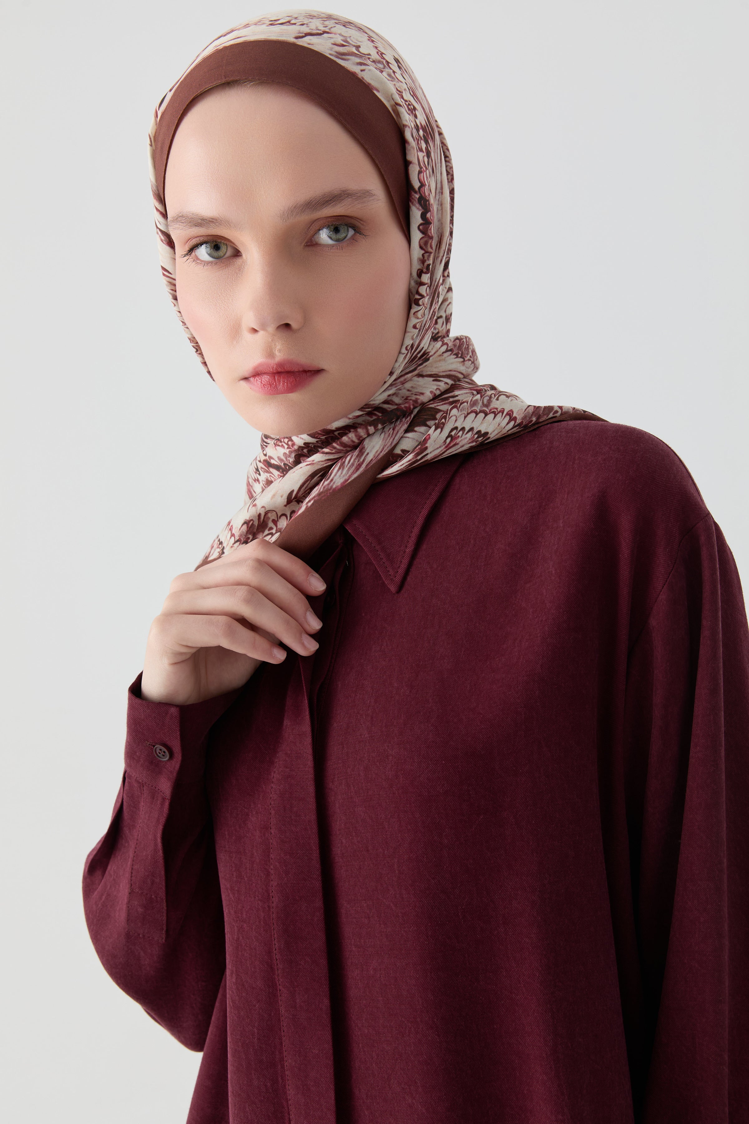 Önden Yırtmaçlı Gömlek - Bordo TUGBA