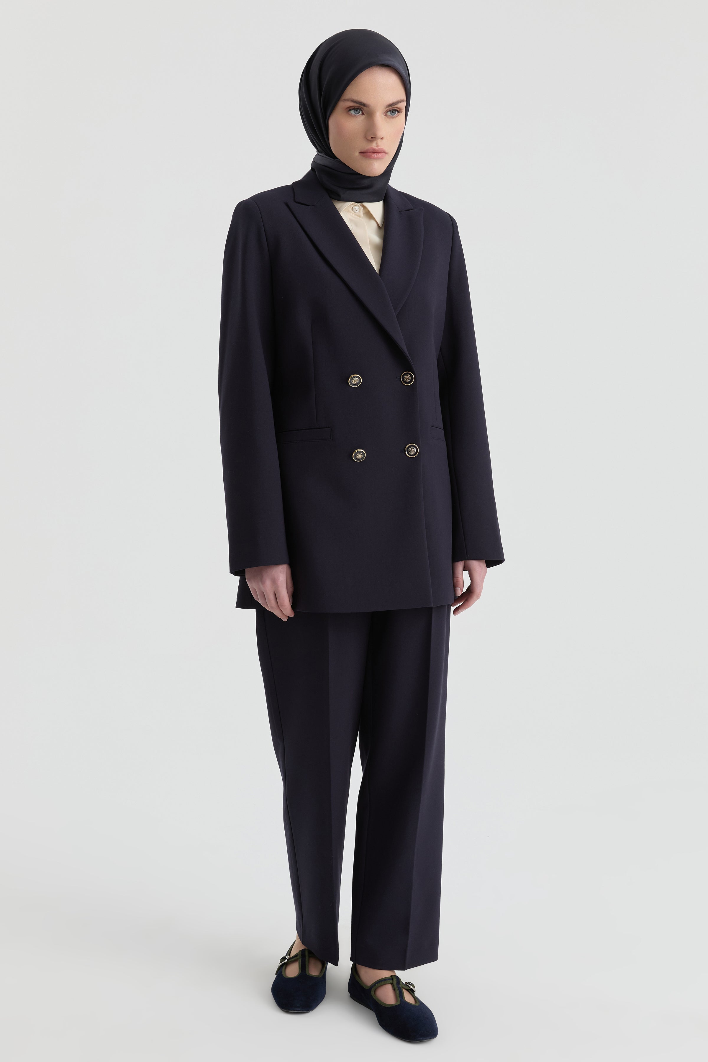 Gold Düğme Detaylı Ceket Pantolon Takım - Lacivert TUGBA