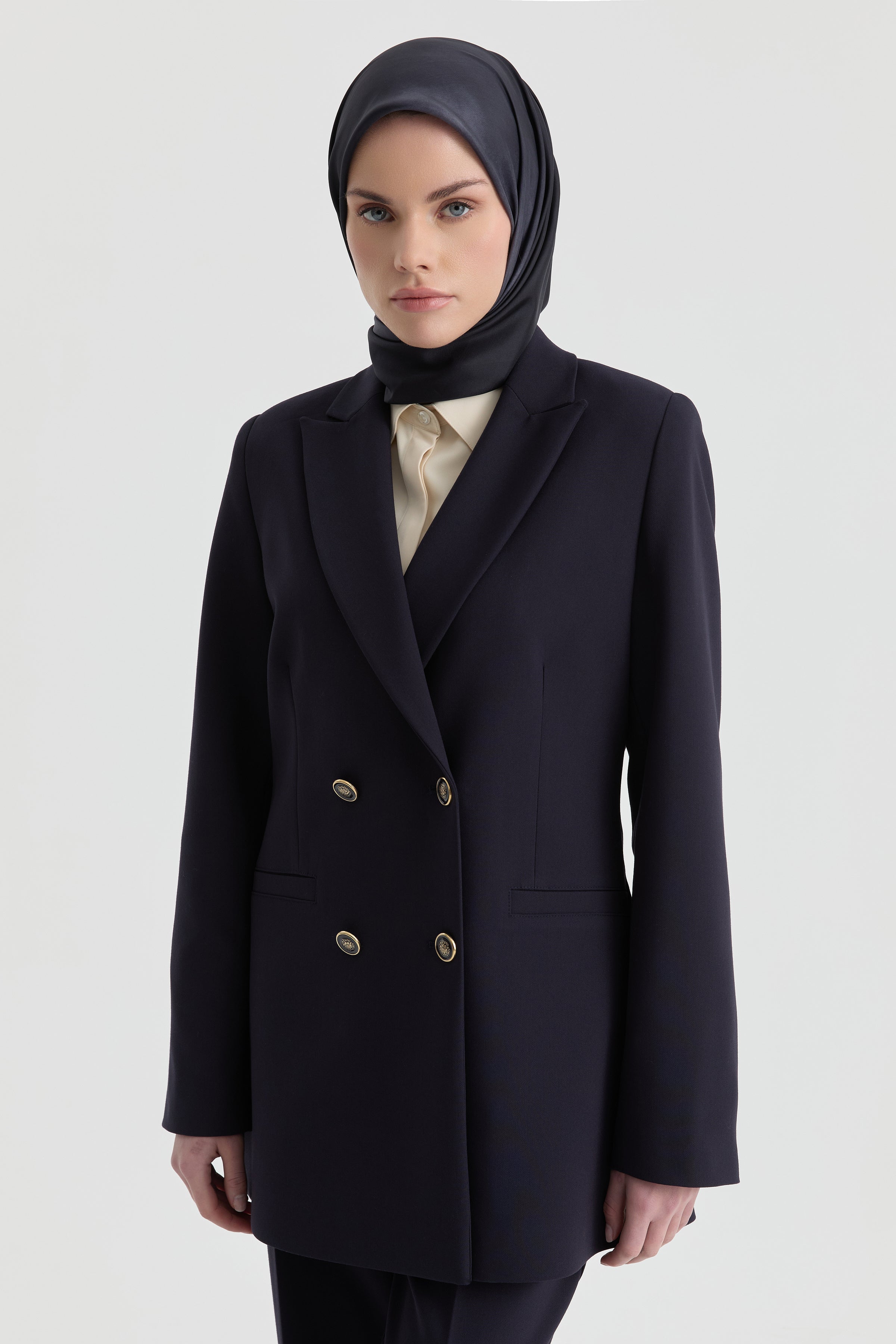 Gold Düğme Detaylı Ceket Pantolon Takım - Lacivert TUGBA