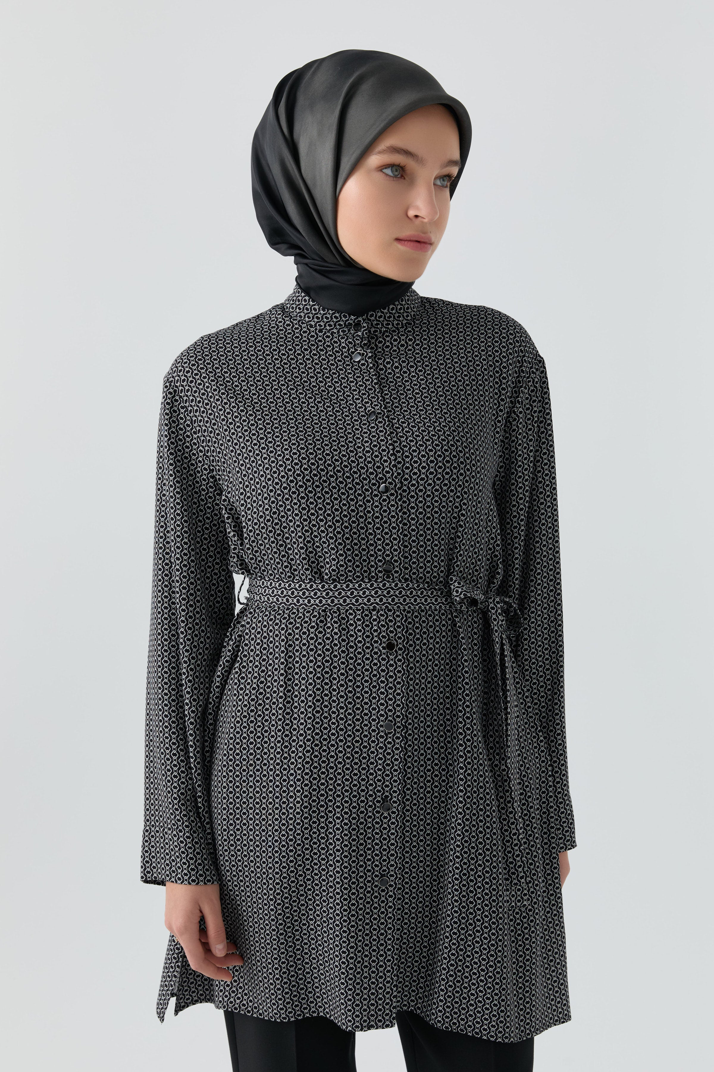 Zincir Desenli Tunik - Siyah TUGBA
