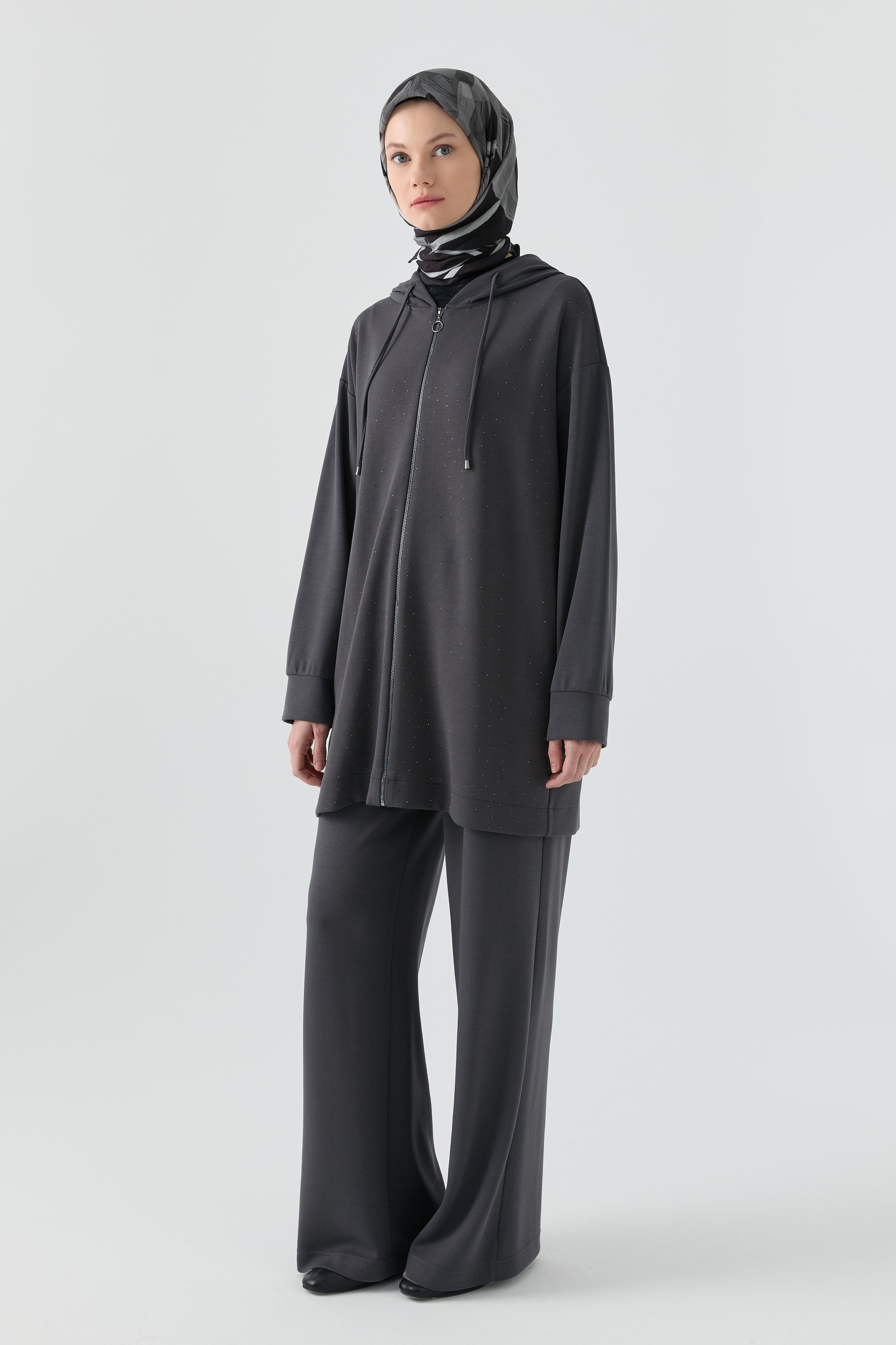 Taş Detaylı Takım - Antrasit TUGBA