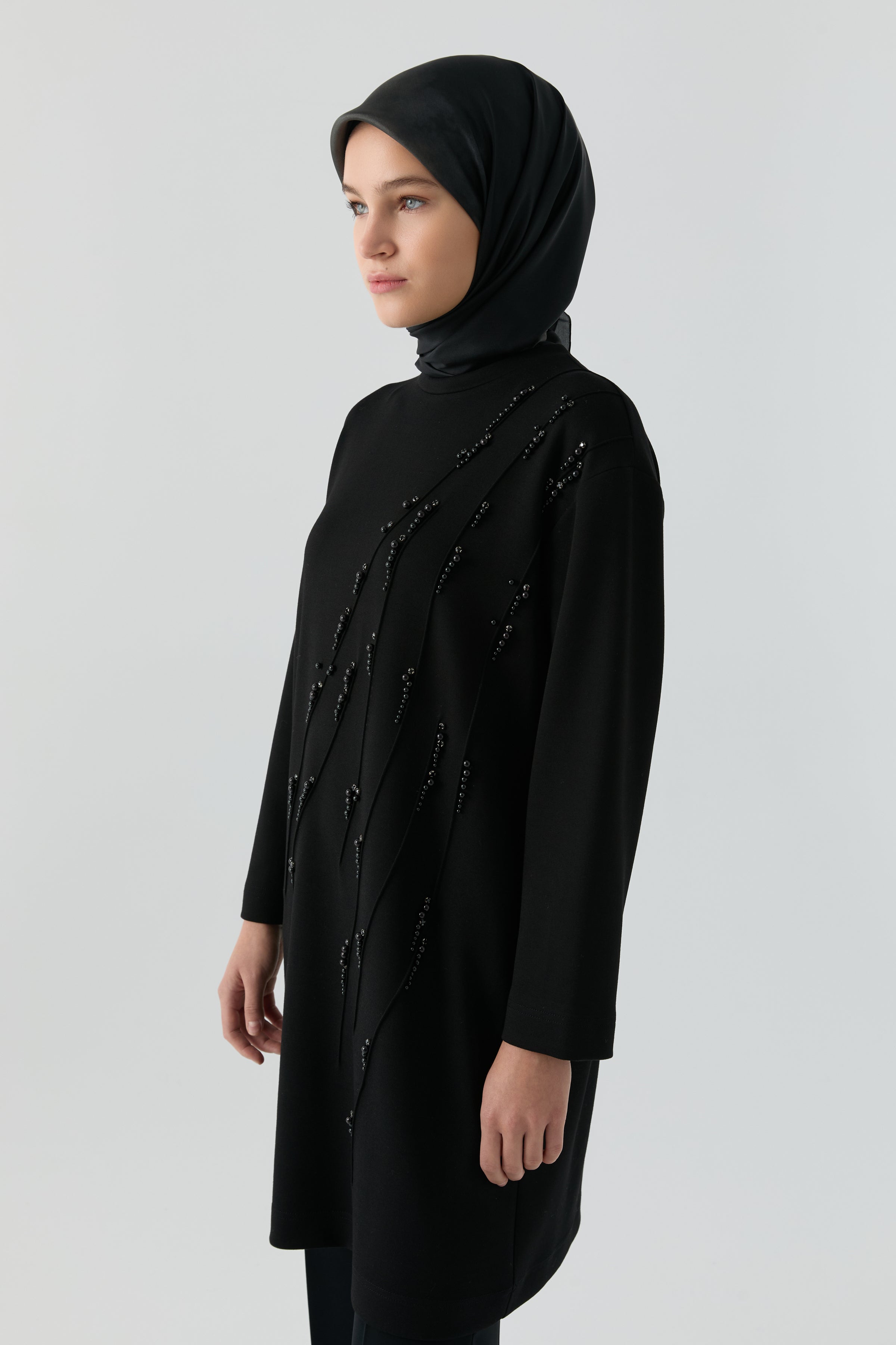 Önü Taş Detaylı Tunik - Siyah TUGBA