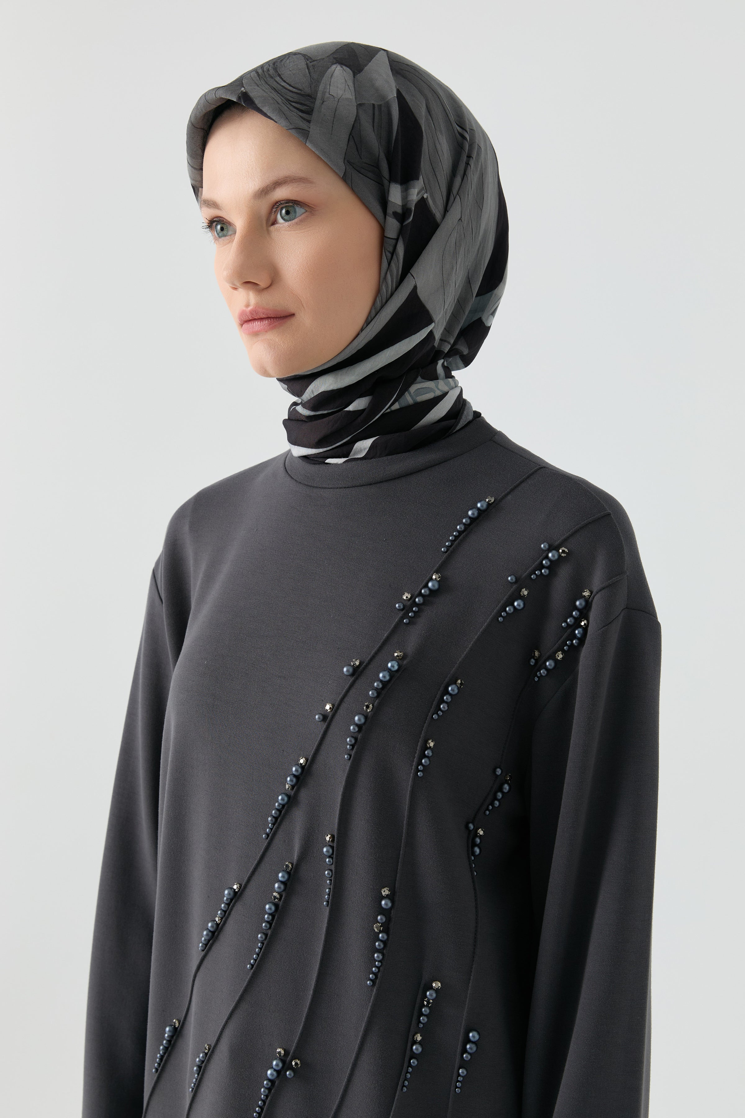 Önü Taş Detaylı Tunik - Antrasit TUGBA